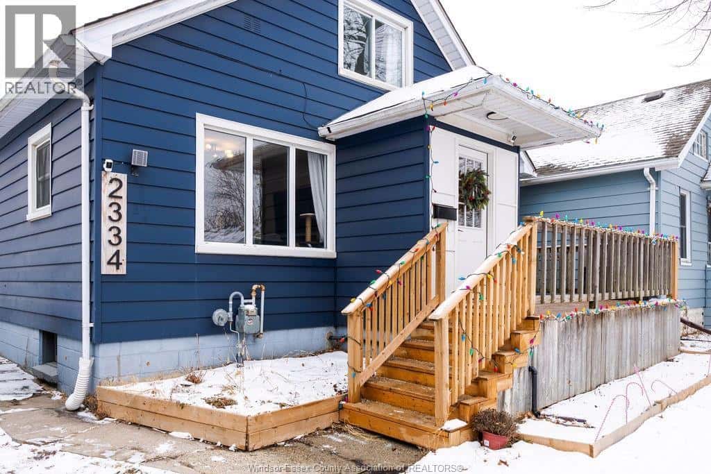 2334 Highland — Windsor, Ontario - Photo 2 of 39
