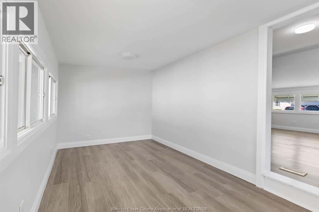 270 BEVERLY — Essex, Ontario - Photo 3 of 25