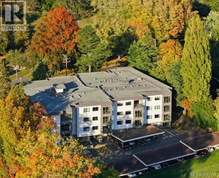 103 1875 Lansdowne Rd — Saanich, British Columbia - Main photo