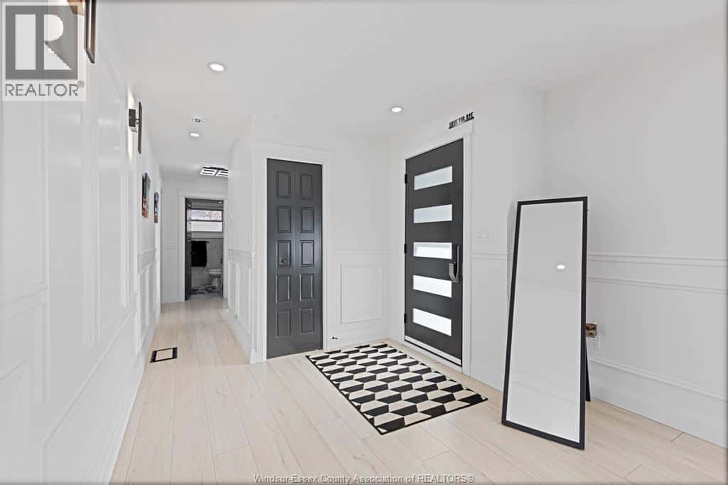 495 VICTORY STREET — LaSalle, Ontario - Photo 4 of 25