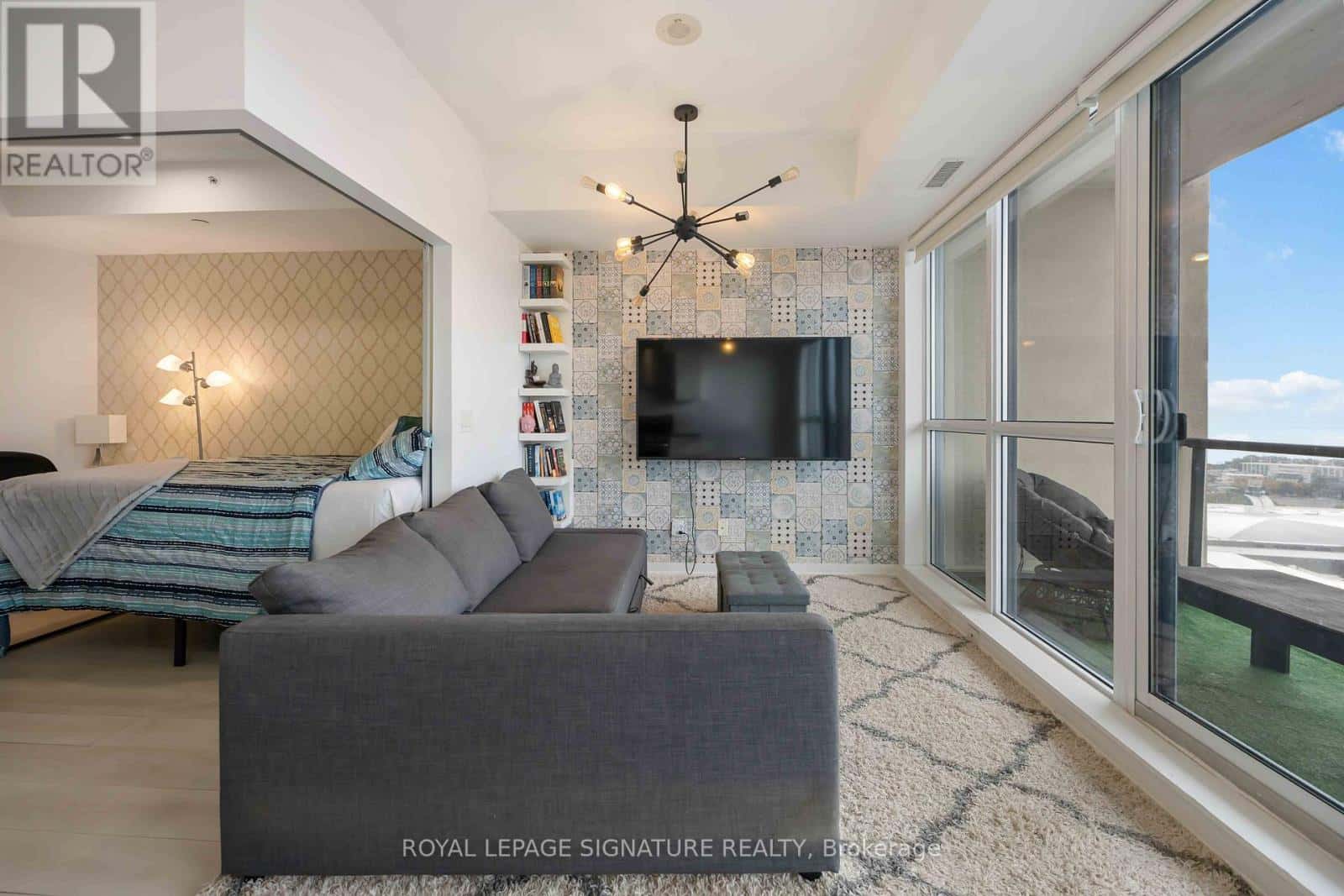 2215 - 51 EAST LIBERTY STREET — Toronto (Niagara), Ontario - Photo 5 of 29