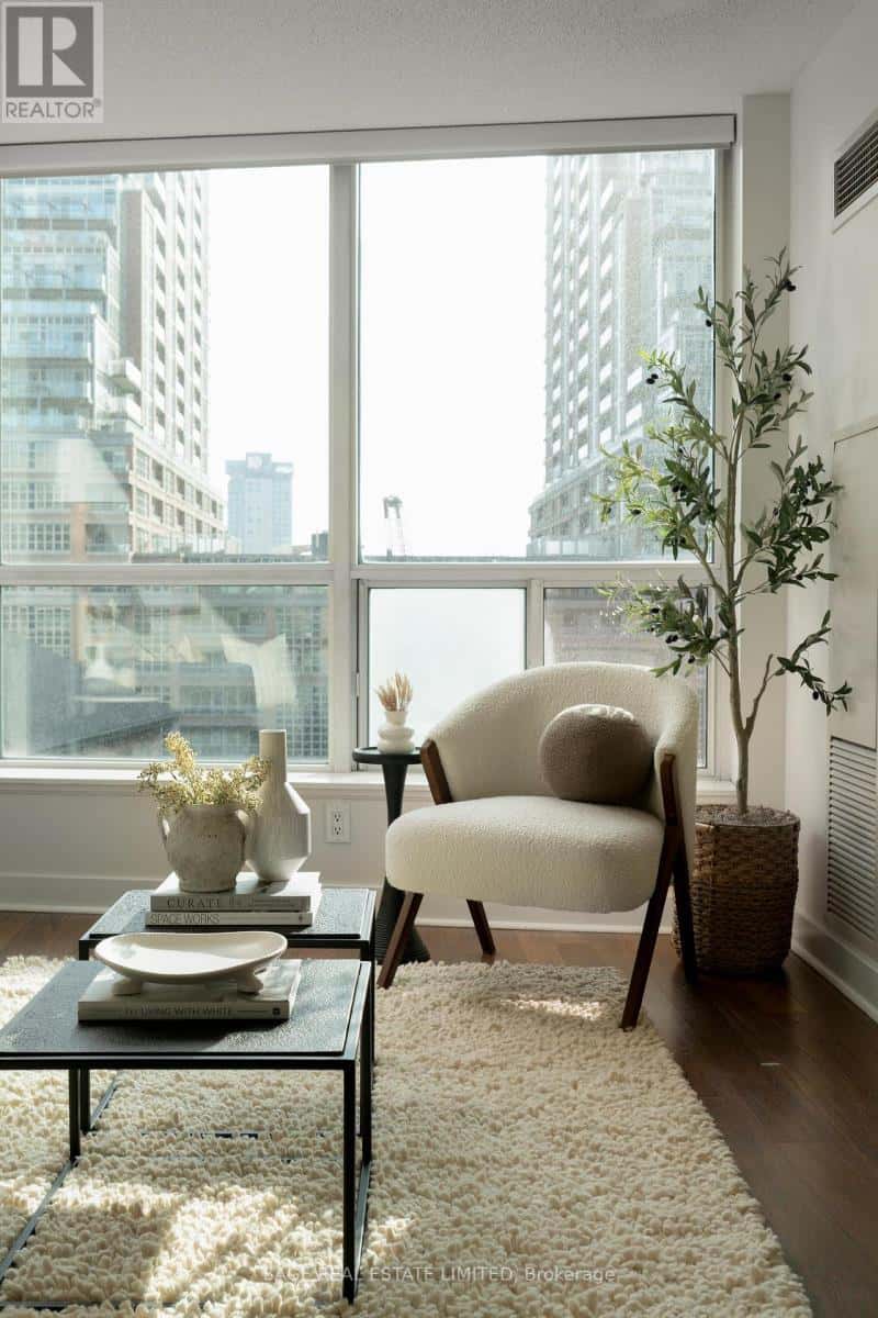 406 - 50 LYNN WILLIAMS STREET — Toronto (Niagara), Ontario - Photo 5 of 35