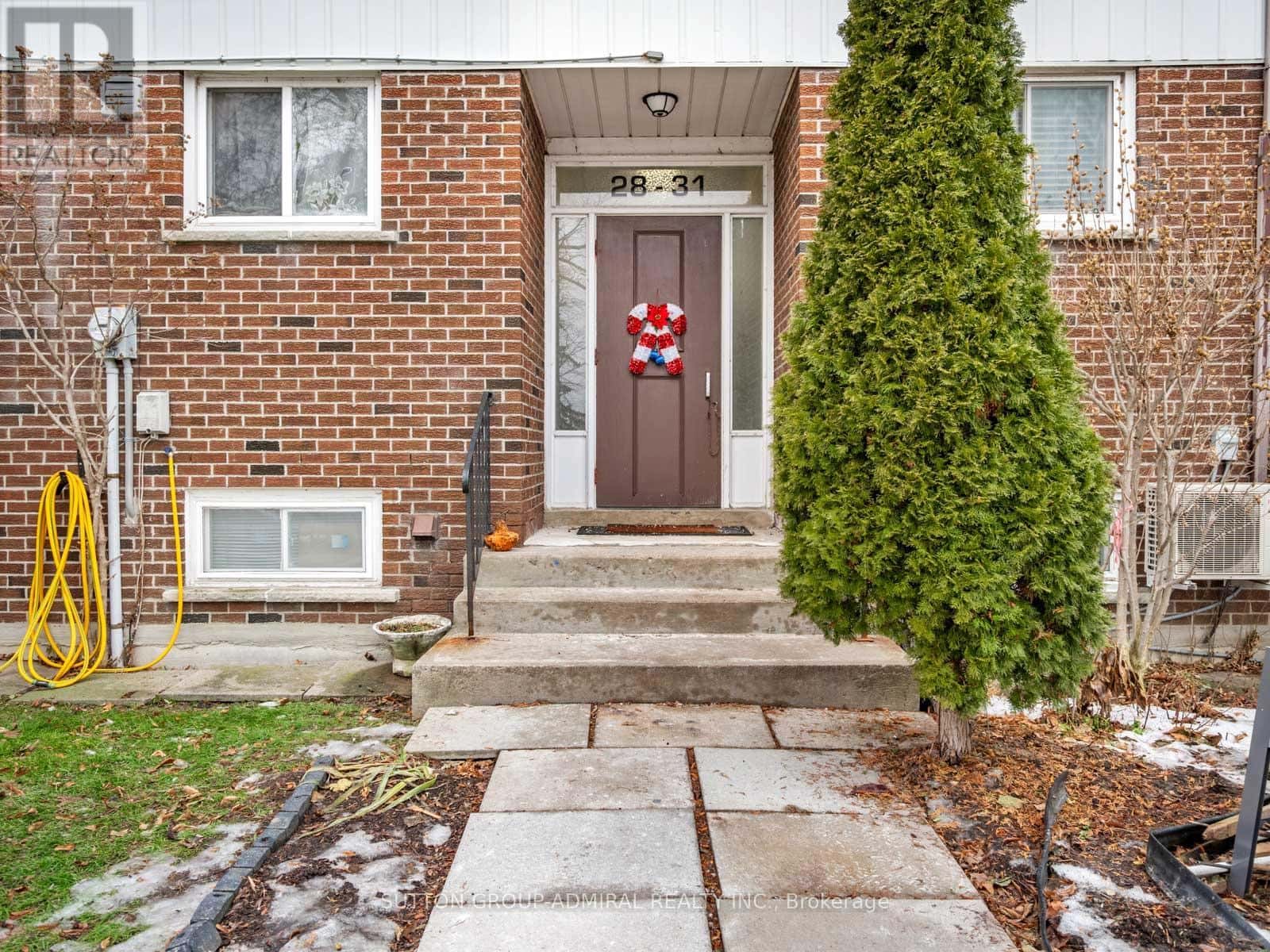 29 - 2 WHITE ABBEY PARK — Toronto (Wexford-Maryvale), Ontario - Photo 2 of 29