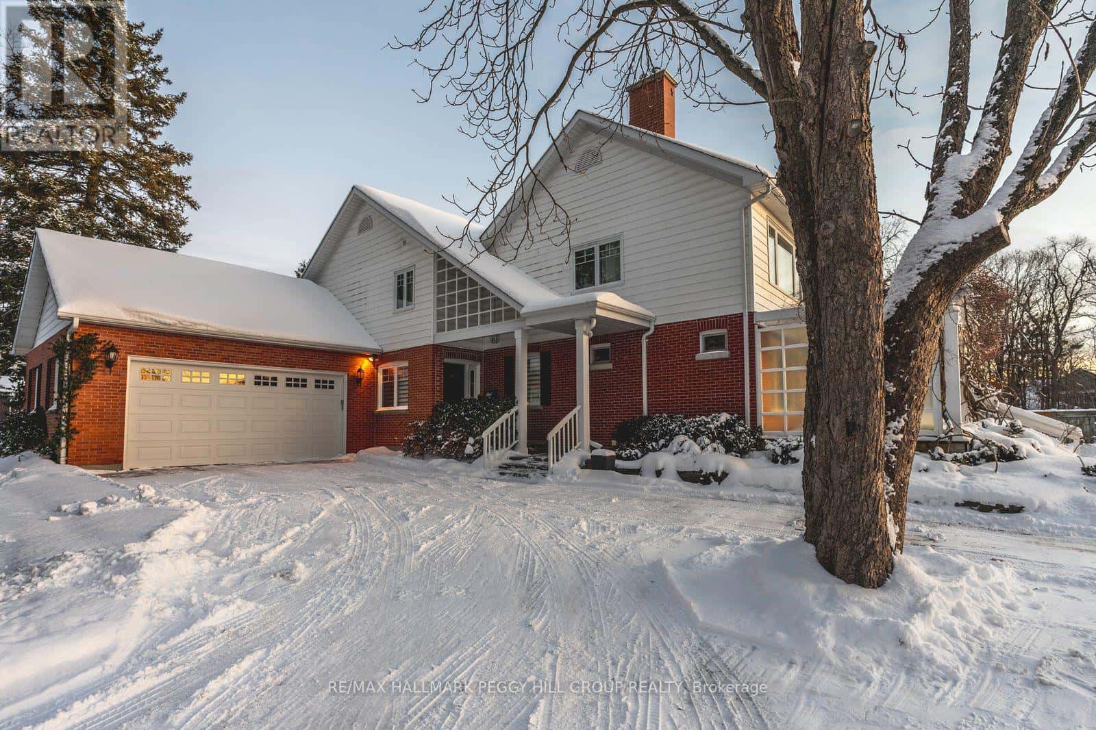 150 COLLINGWOOD STREET — Barrie (Codrington), Ontario - Photo 2 of 38