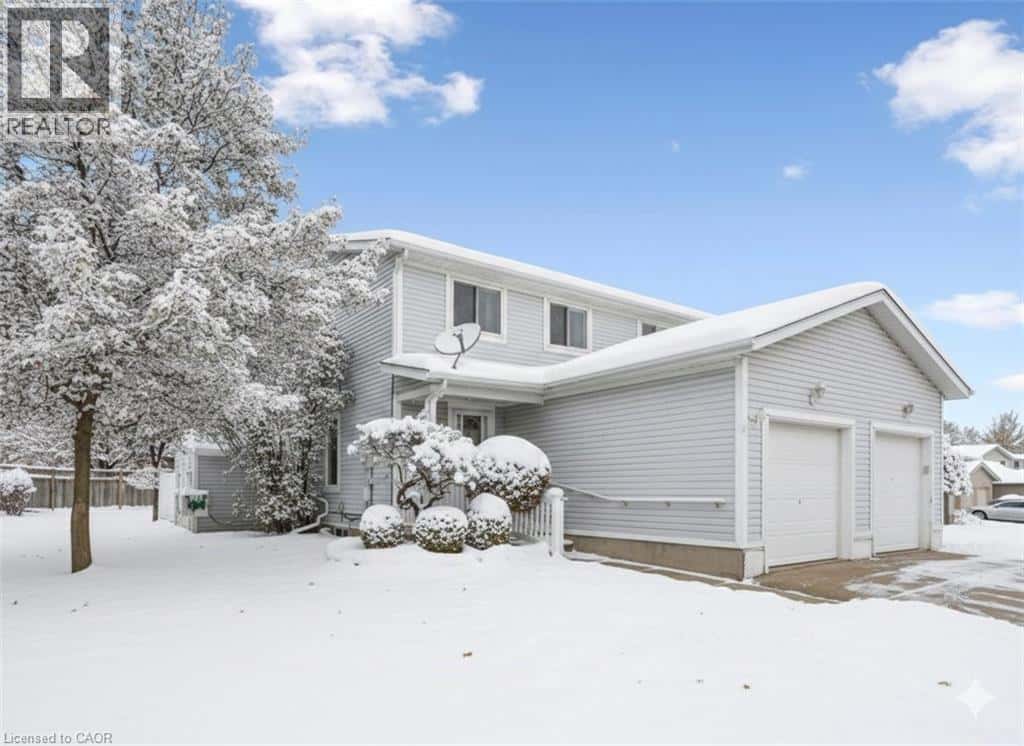 66 BENESFORT Drive — Kitchener, Ontario - Photo 2 of 27