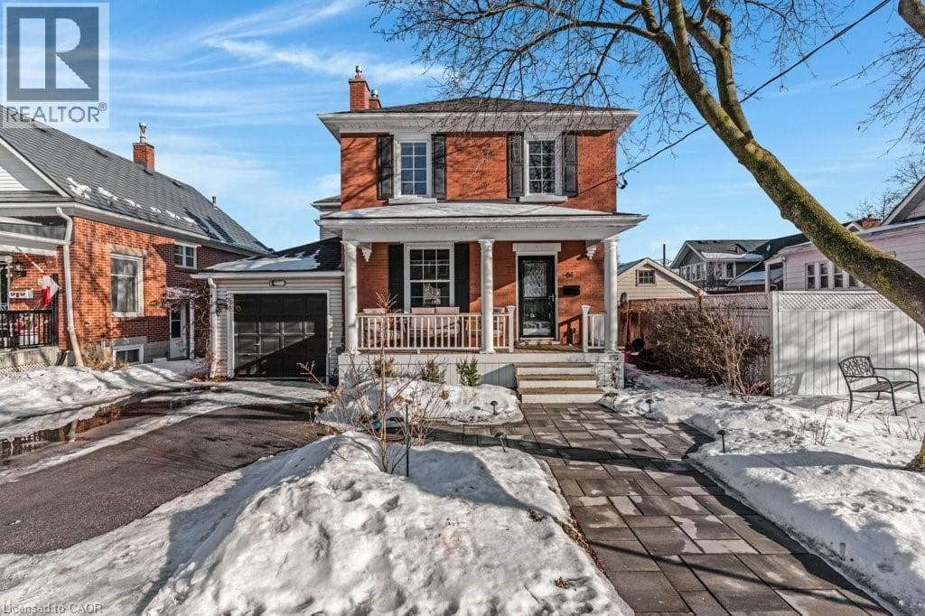 61 BARRIE Street — Cambridge, Ontario - Main photo