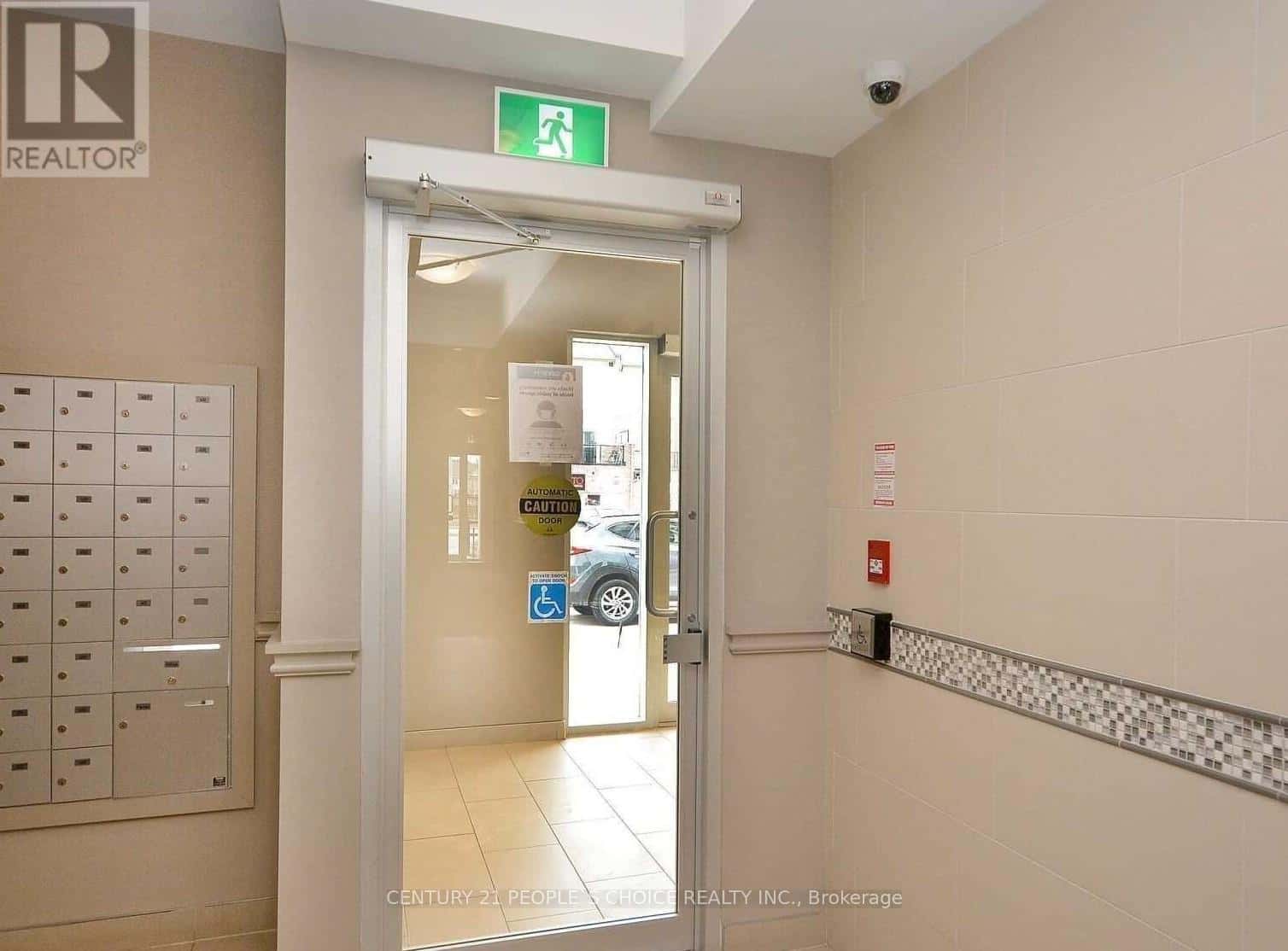 309 - 54 SKY HARBOUR DRIVE — Brampton (Bram West), Ontario - Photo 4 of 12