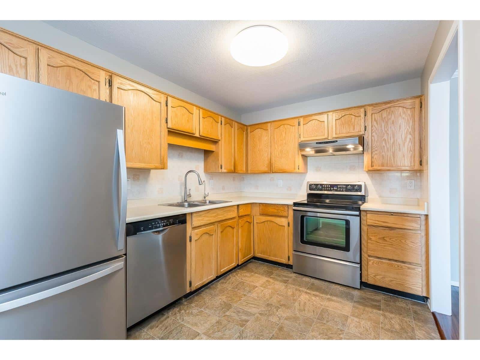 121 31850 UNION AVENUE — Abbotsford, British Columbia - Photo 5 of 39