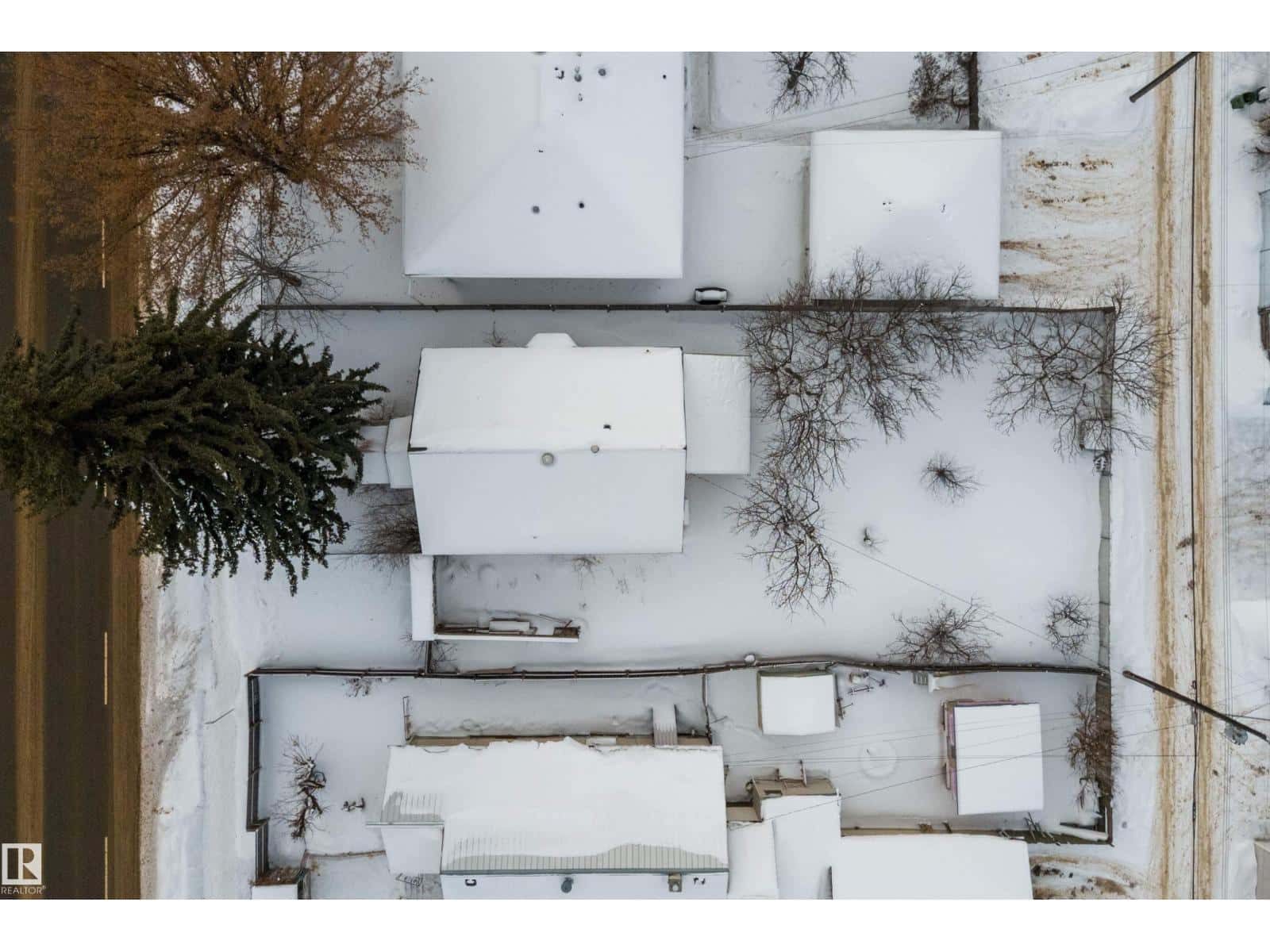 11338 86 ST NW — Edmonton, Alberta - Photo 2 of 12