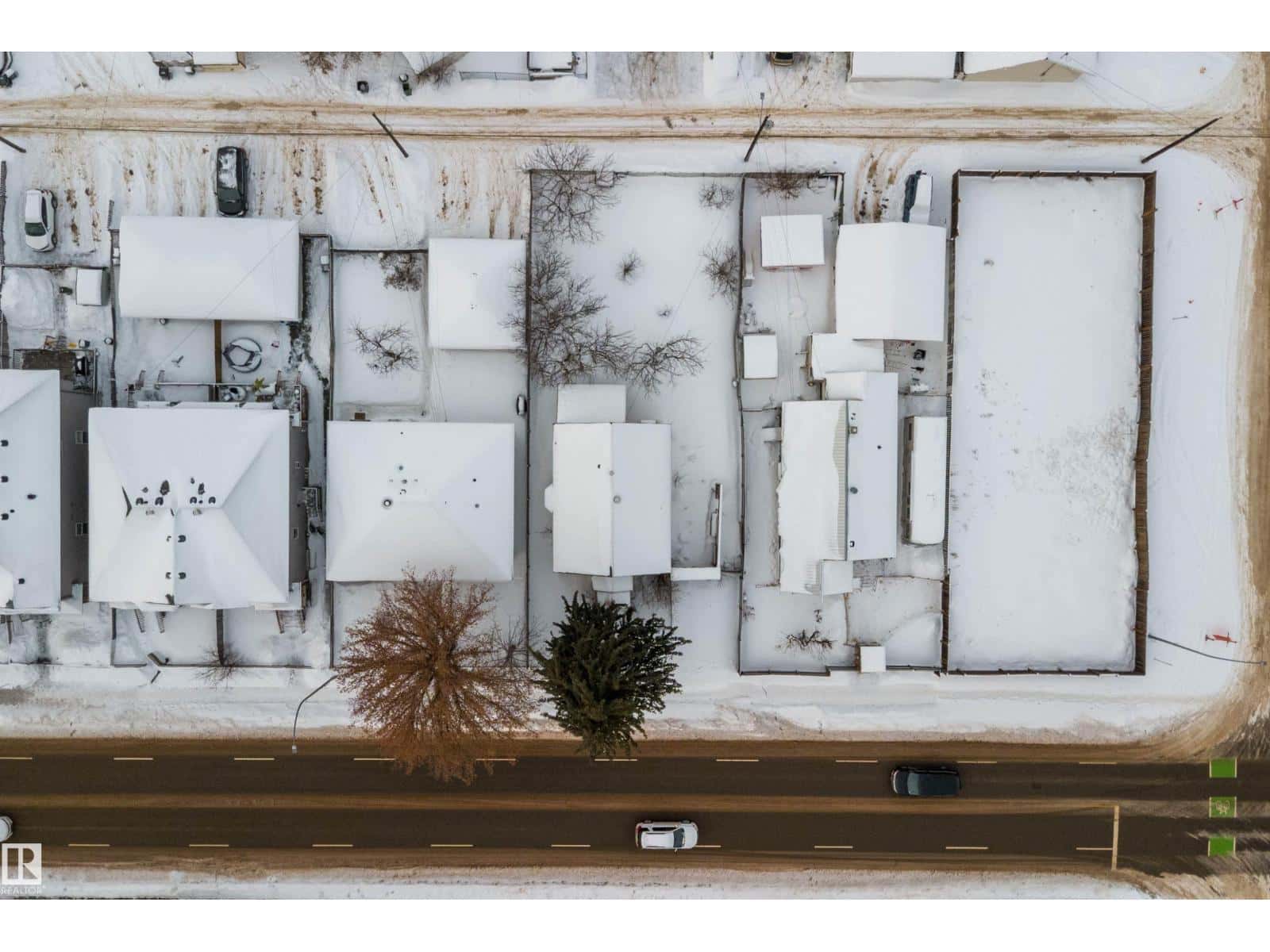 11338 86 ST NW — Edmonton, Alberta - Photo 3 of 12