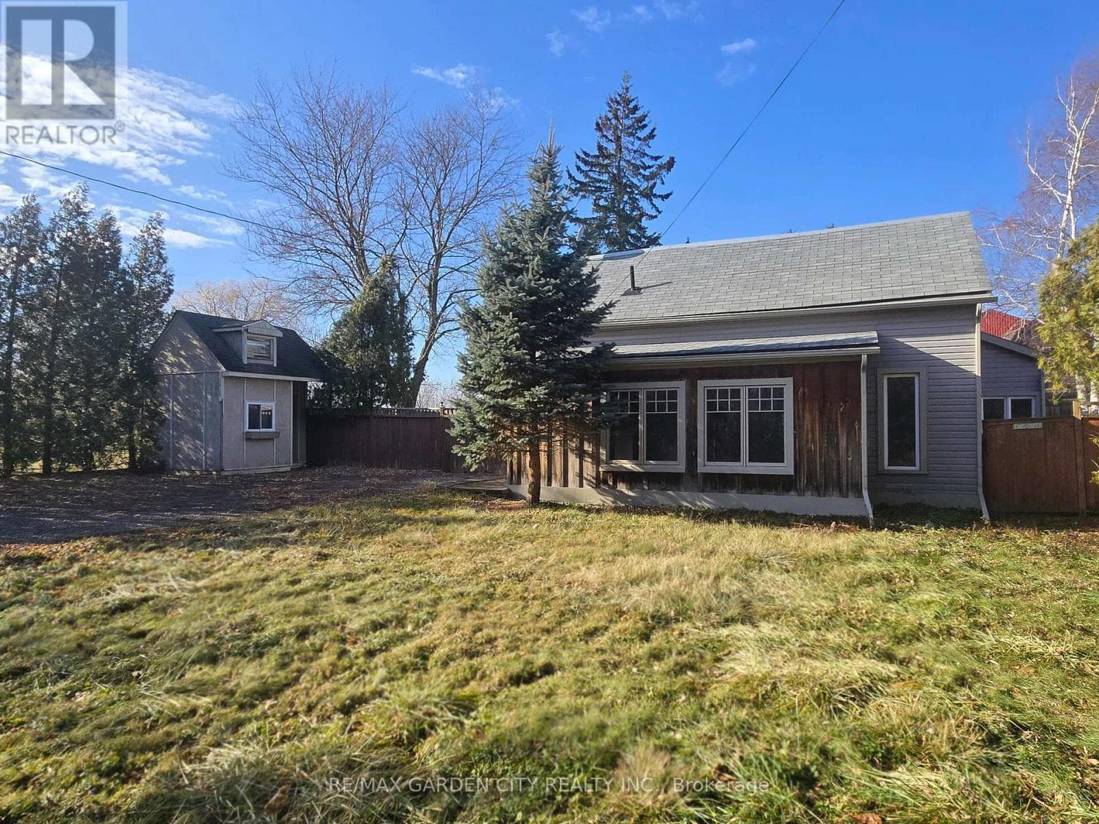 126 MOUNTAIN ROAD — Grimsby (Grimsby Escarpment), Ontario - Main photo