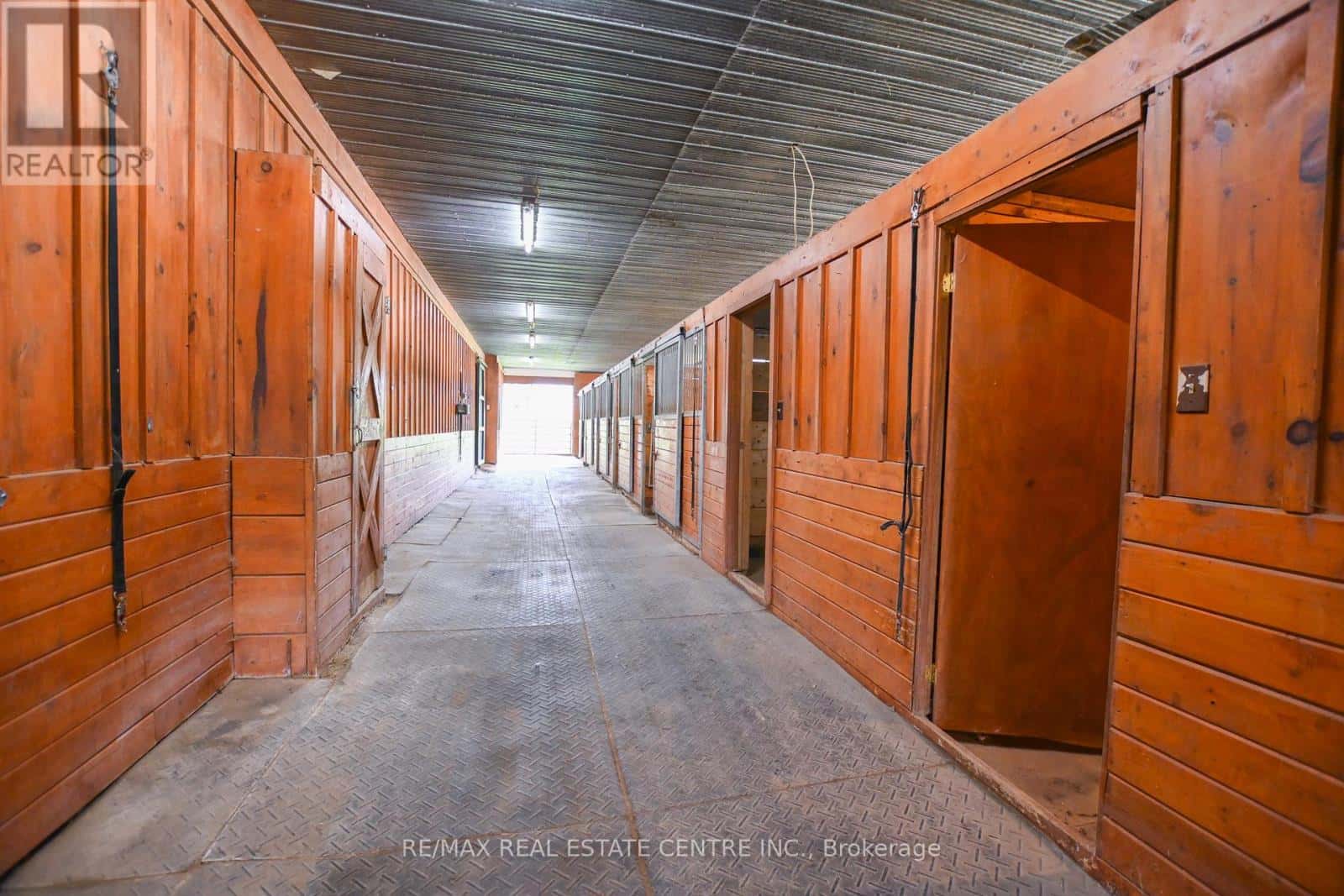 5192 THIRD LINE — Erin, Ontario - Photo 2 of 47