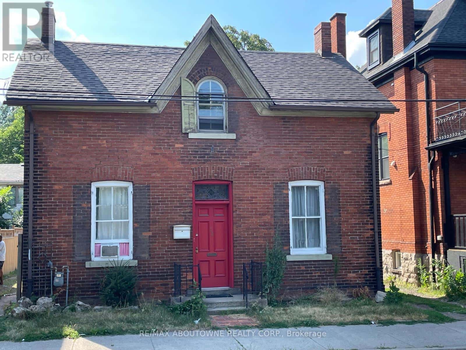 70 WELLINGTON STREET S — Hamilton (Corktown), Ontario - Photo 2 of 10