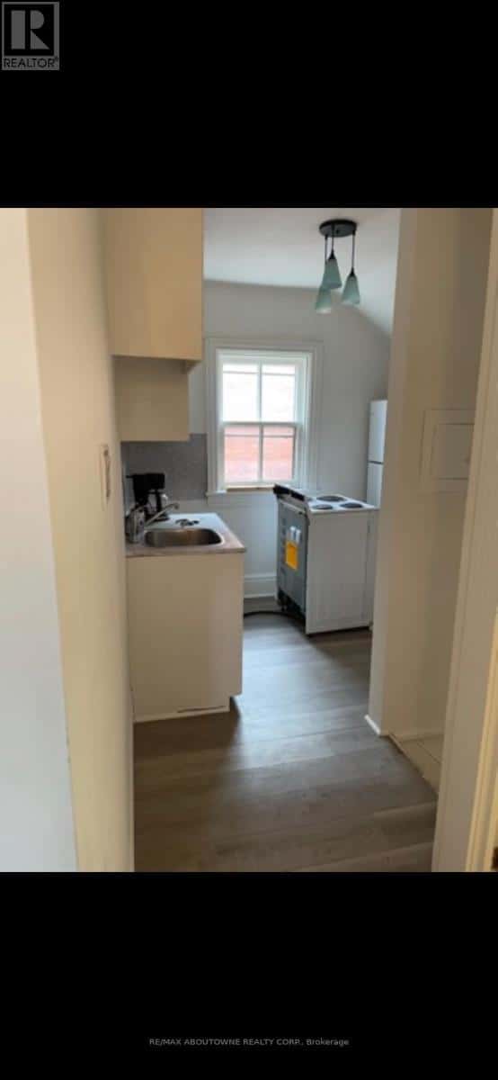 70 WELLINGTON STREET S — Hamilton (Corktown), Ontario - Photo 5 of 10