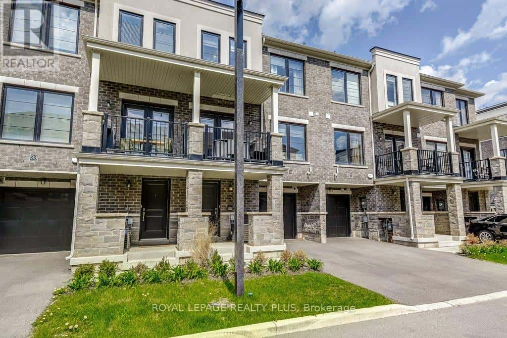 34 - 383 DUNDAS STREET E — Hamilton (Waterdown), Ontario - Photo 2 of 43