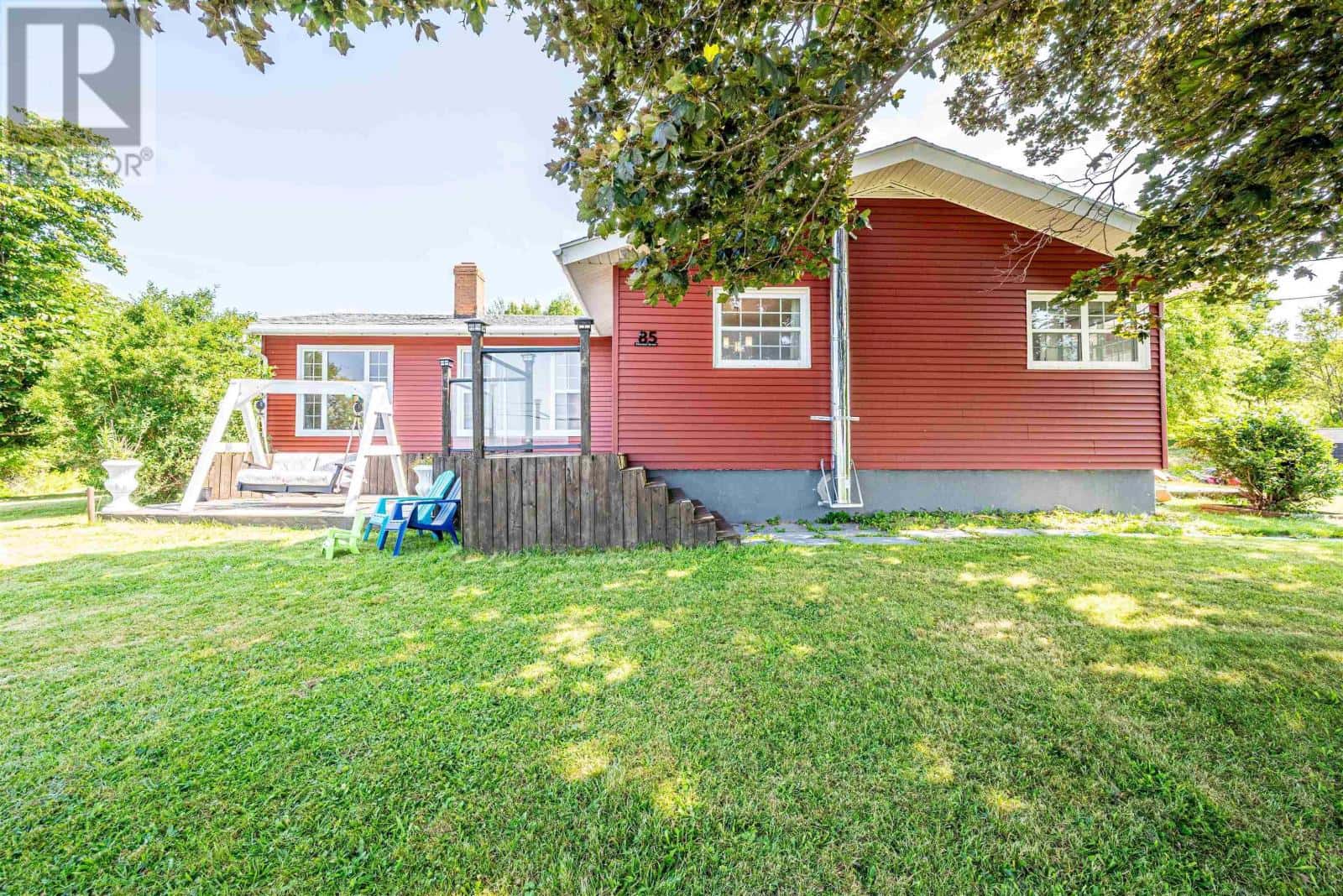 85 Chestnut Street — Trenton, Nova Scotia - Photo 2 of 50