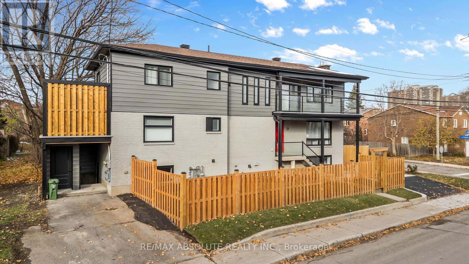 121 EVELYN AVENUE — Ottawa, Ontario - Photo 3 of 38