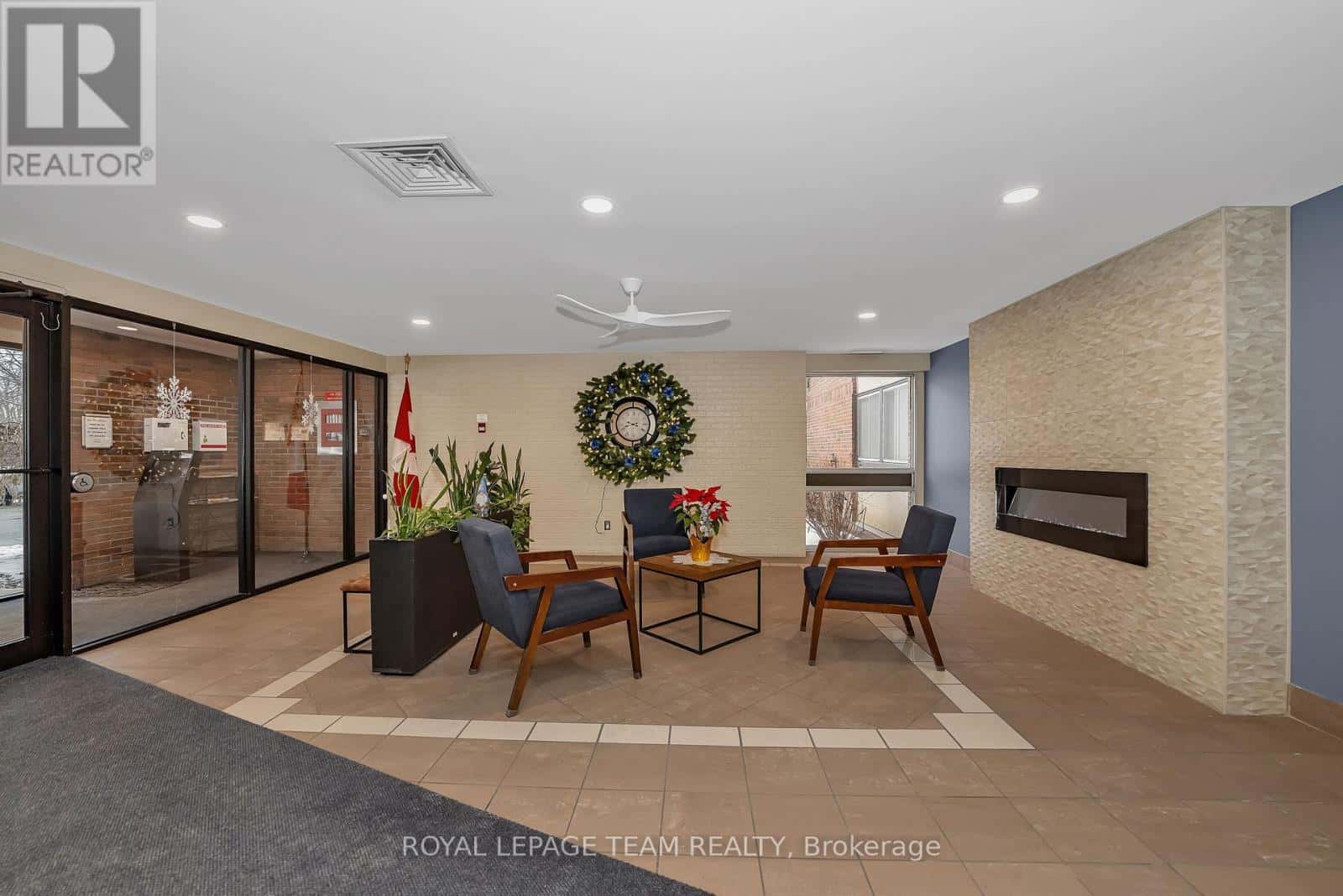 314 - 1485 BASELINE ROAD — Ottawa, Ontario - Photo 2 of 25