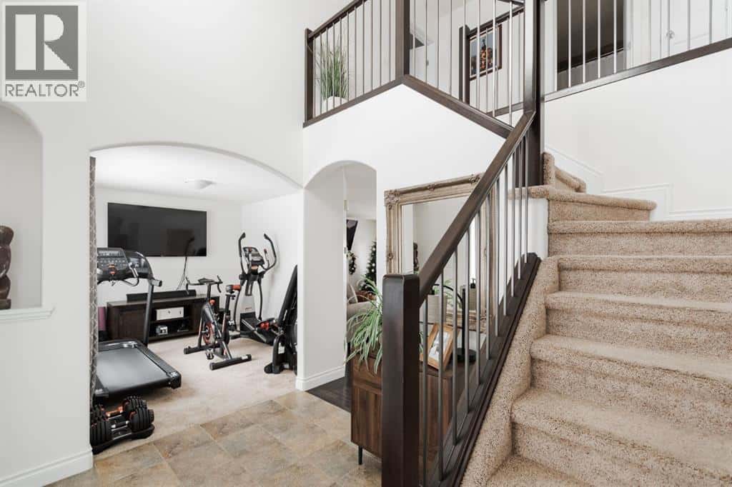 149 Magpie Street — Fort McMurray, Alberta - Photo 4 of 49