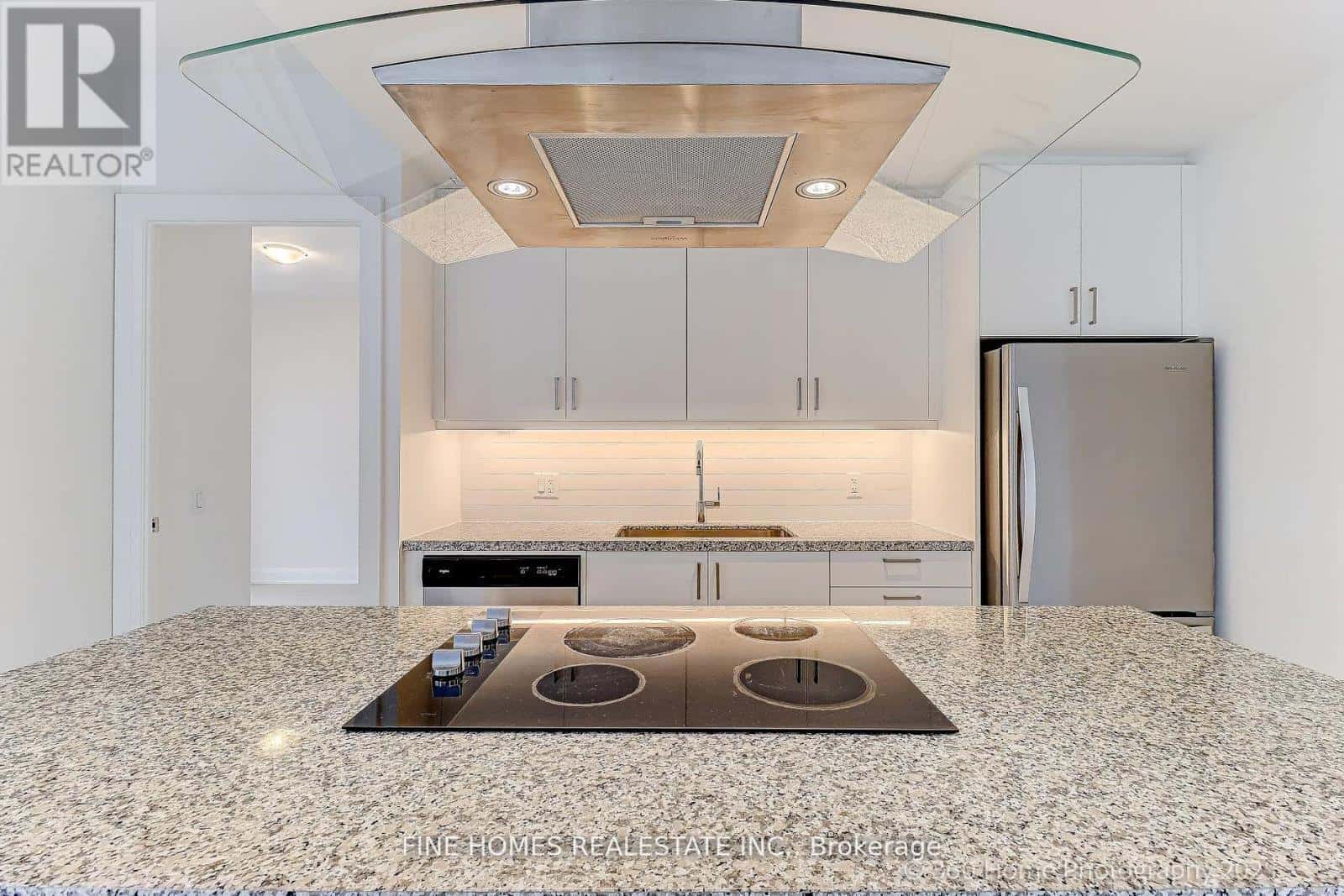 20 GATINEAU DRIVE — Vaughan (Beverley Glen), Ontario - Photo 5 of 22