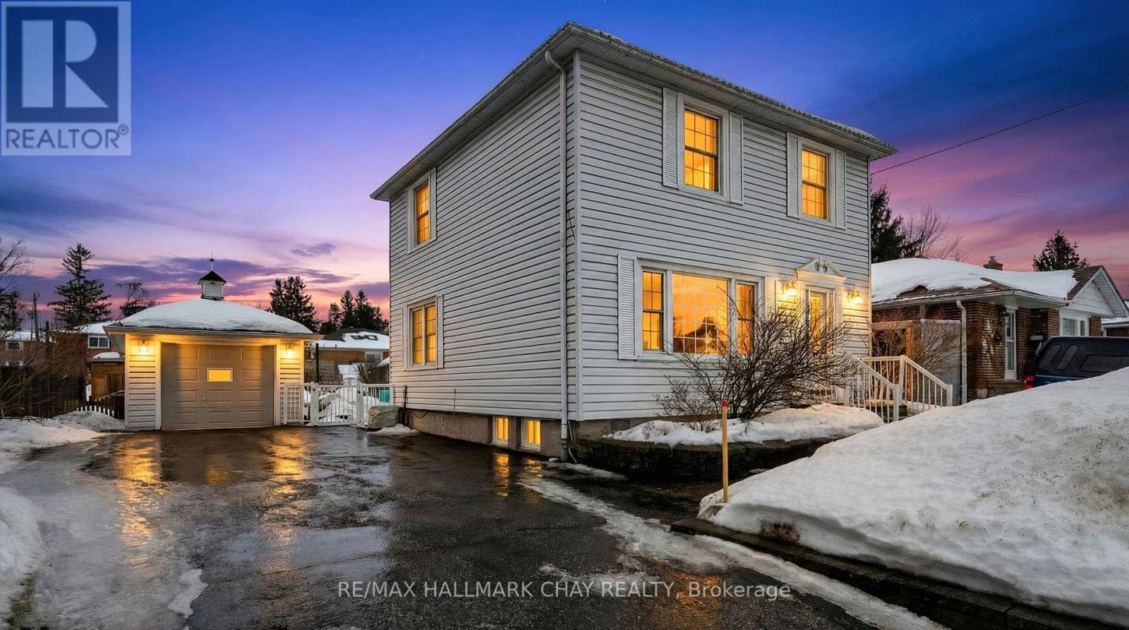 50 NEWTON STREET — Barrie (Wellington), Ontario - Main photo