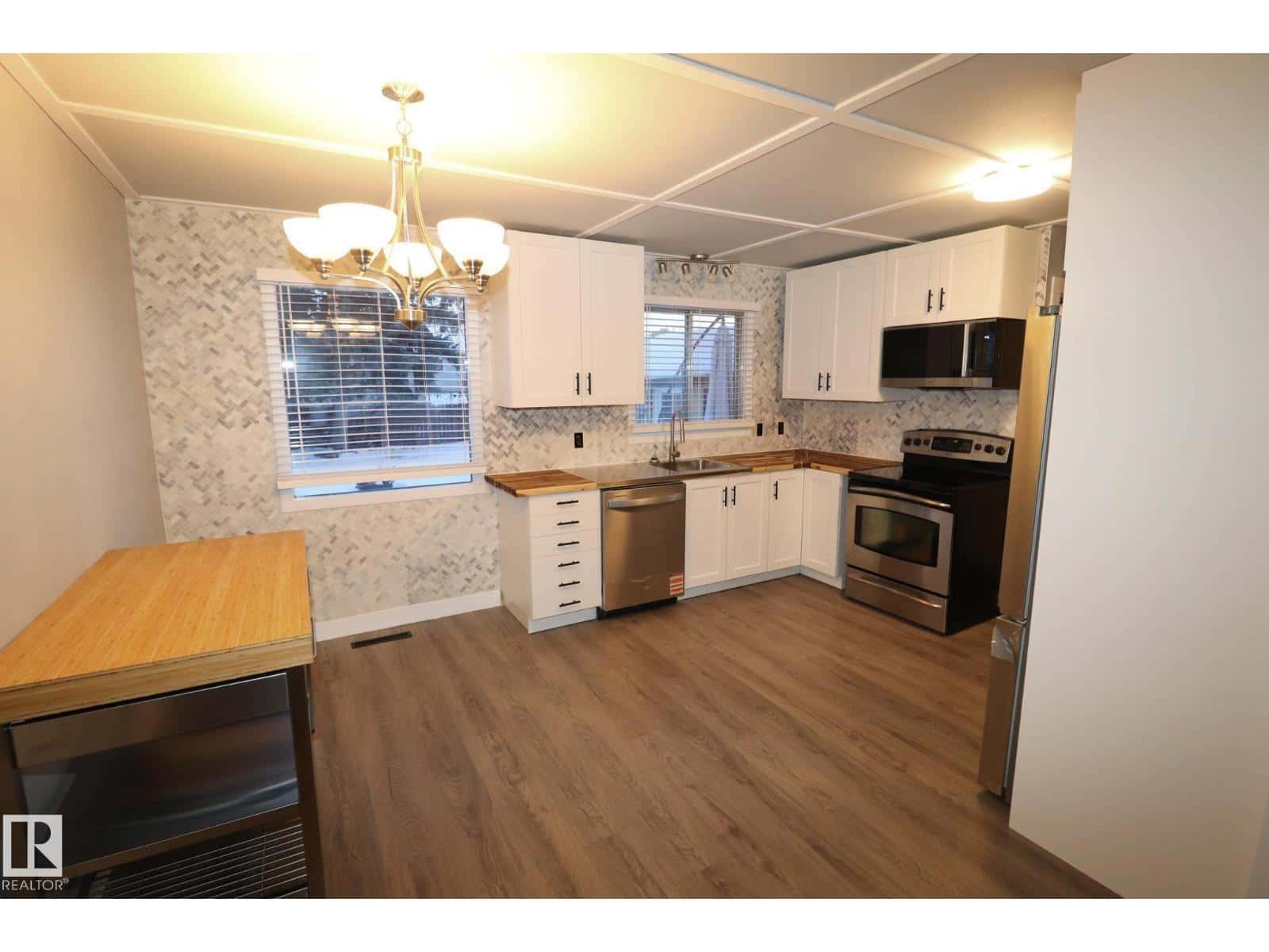 530 ALDER AV — Sherwood Park, Alberta - Photo 4 of 28