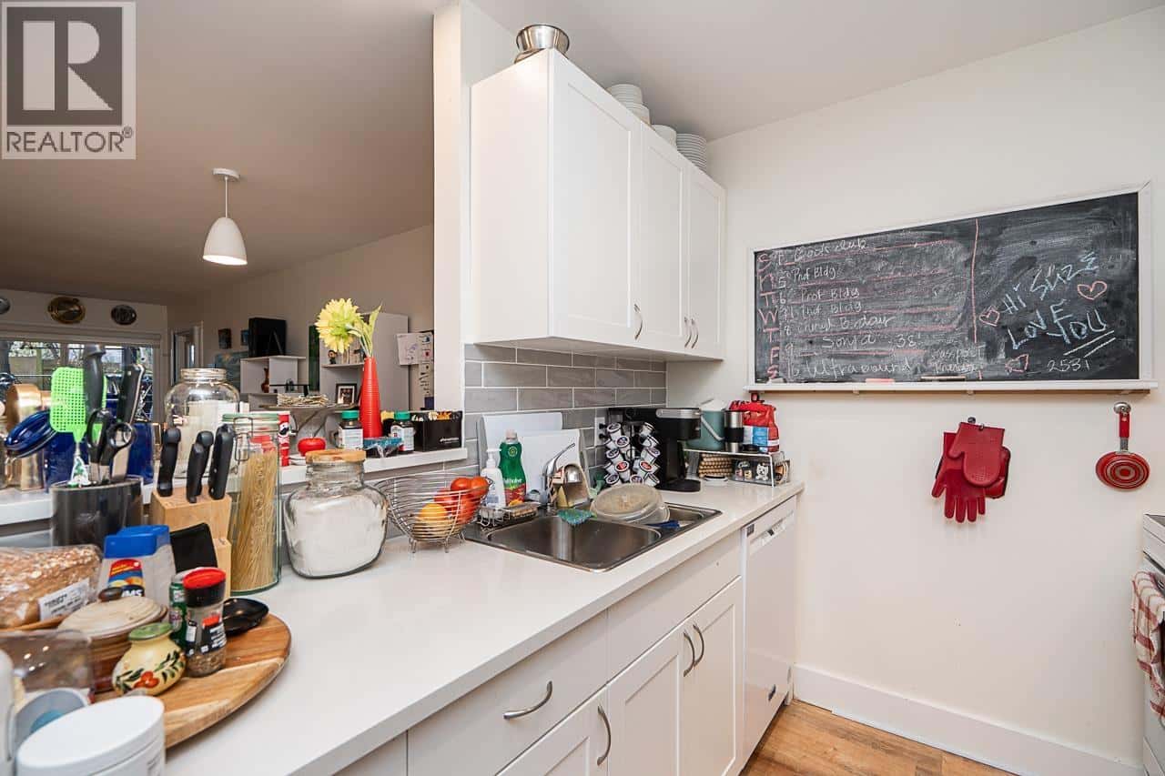 156 5421 10 AVENUE — Delta, British Columbia - Photo 3 of 33