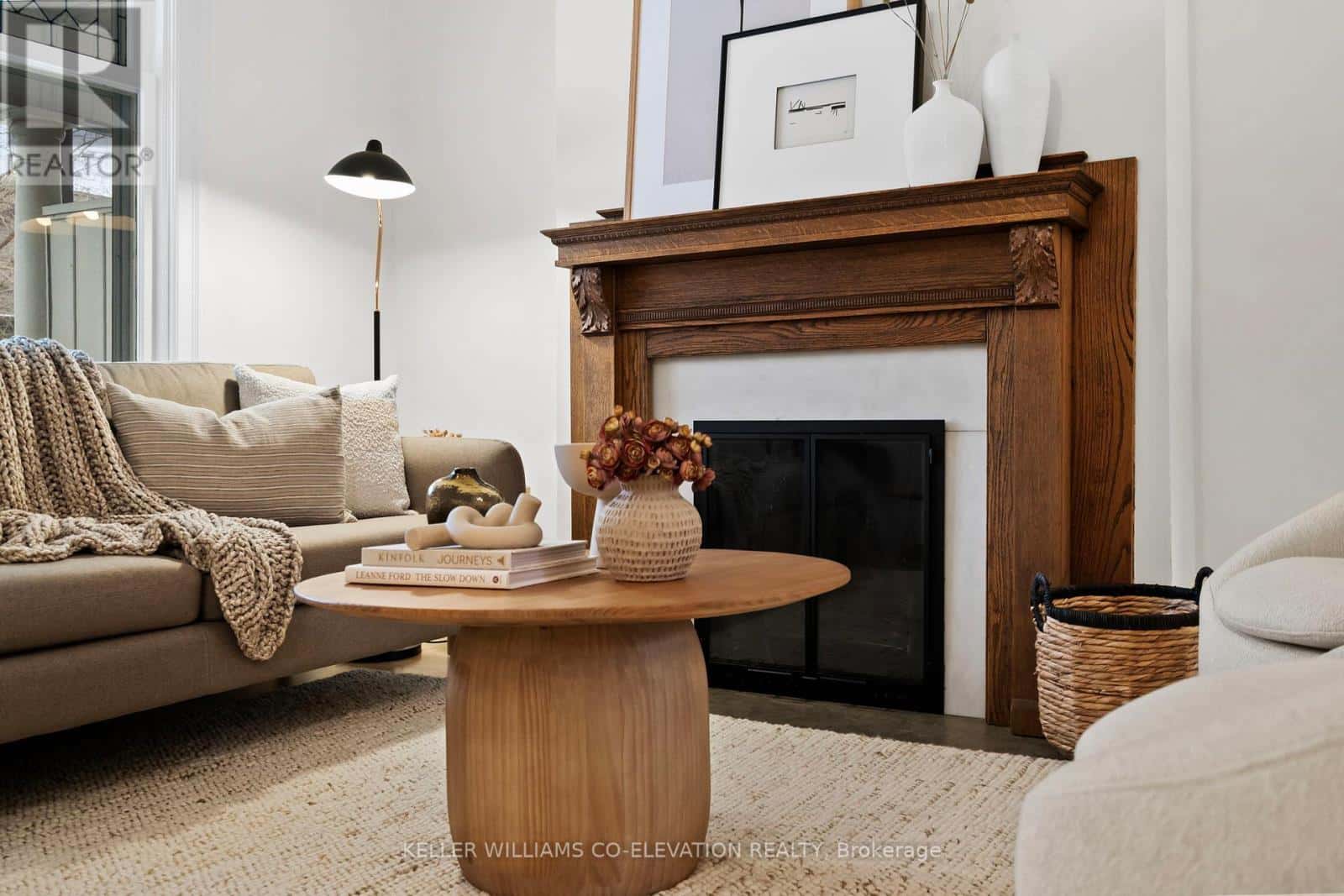 49 GRENADIER ROAD — Toronto (Roncesvalles), Ontario - Photo 5 of 38