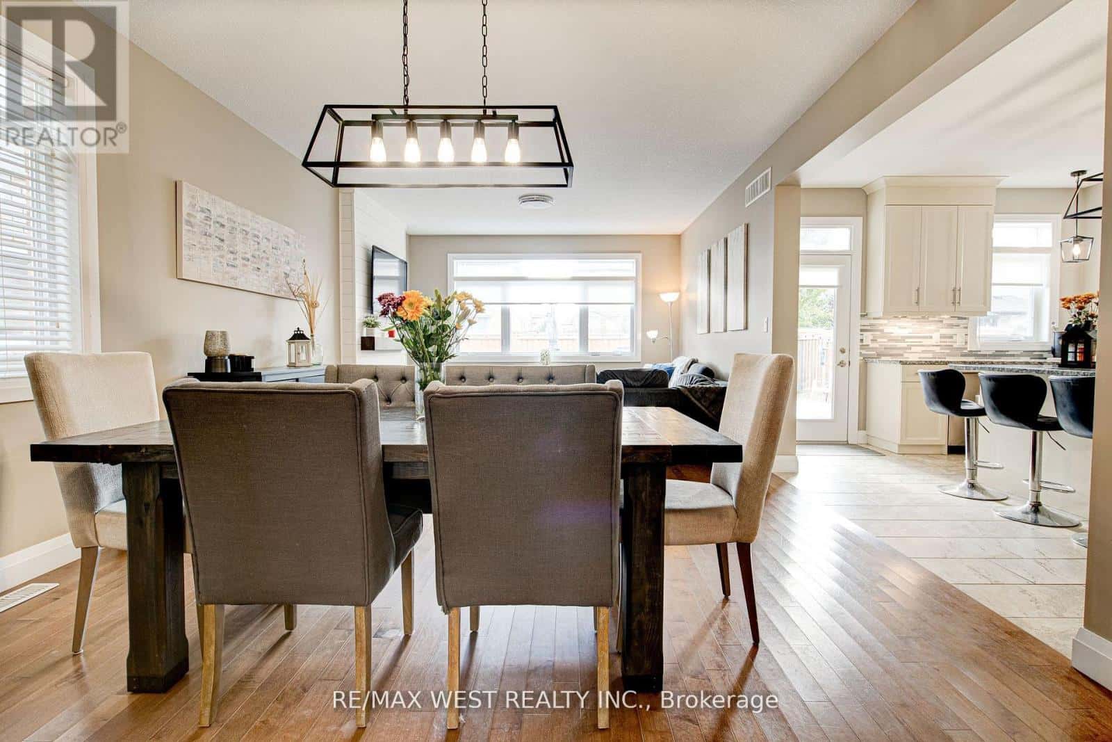 68 CHALLENGER AVENUE — North Dumfries, Ontario - Photo 3 of 46