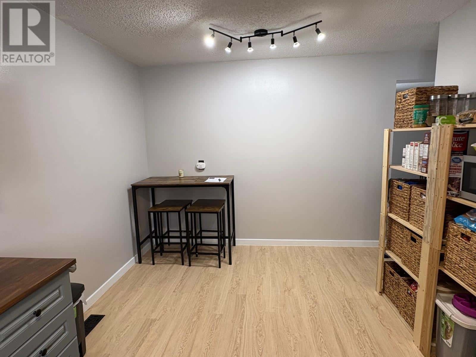 376 Wentworth CRES — Thunder Bay, Ontario - Photo 4 of 28