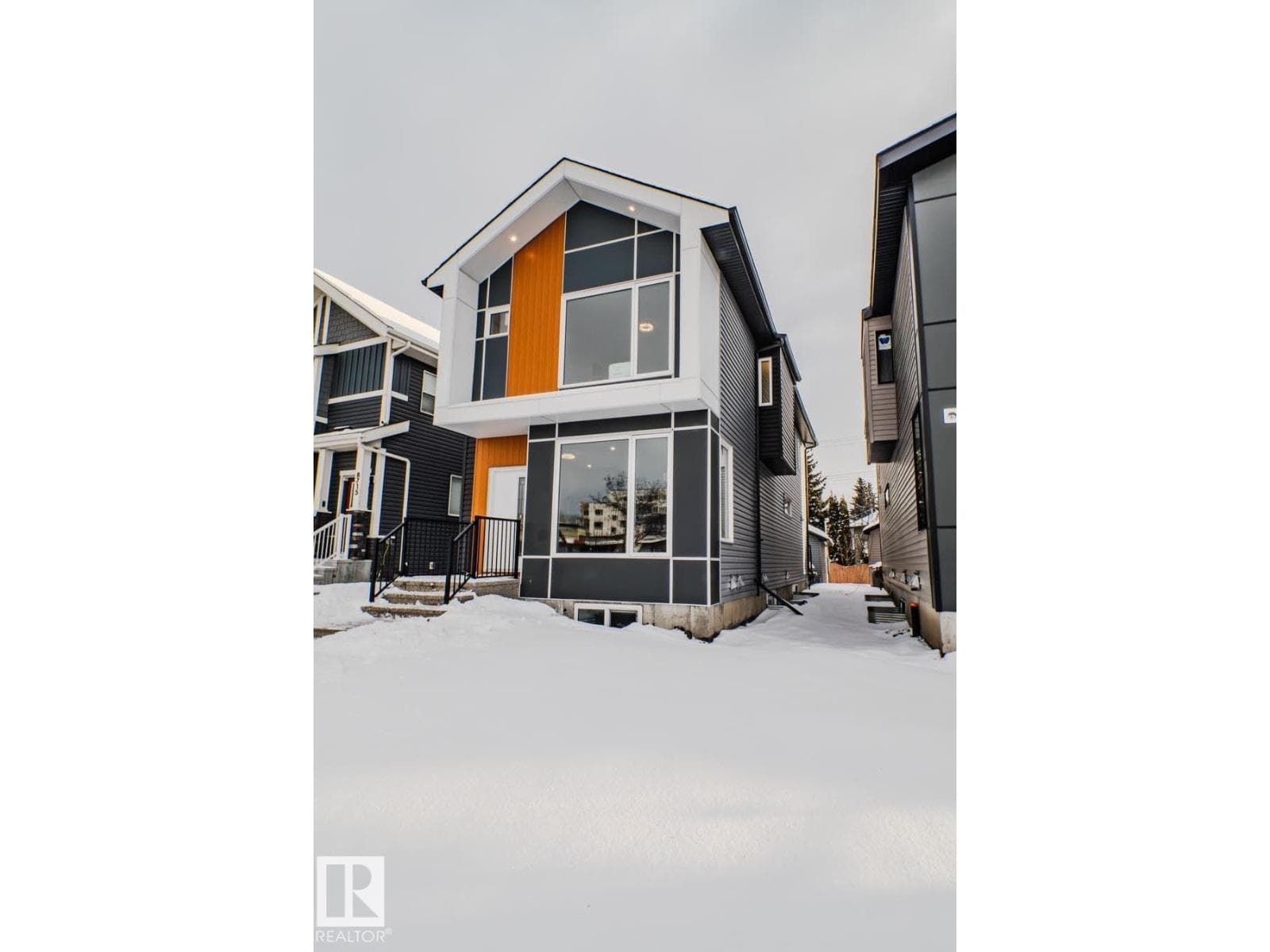 8713 149 ST NW — Edmonton, Alberta - Main photo