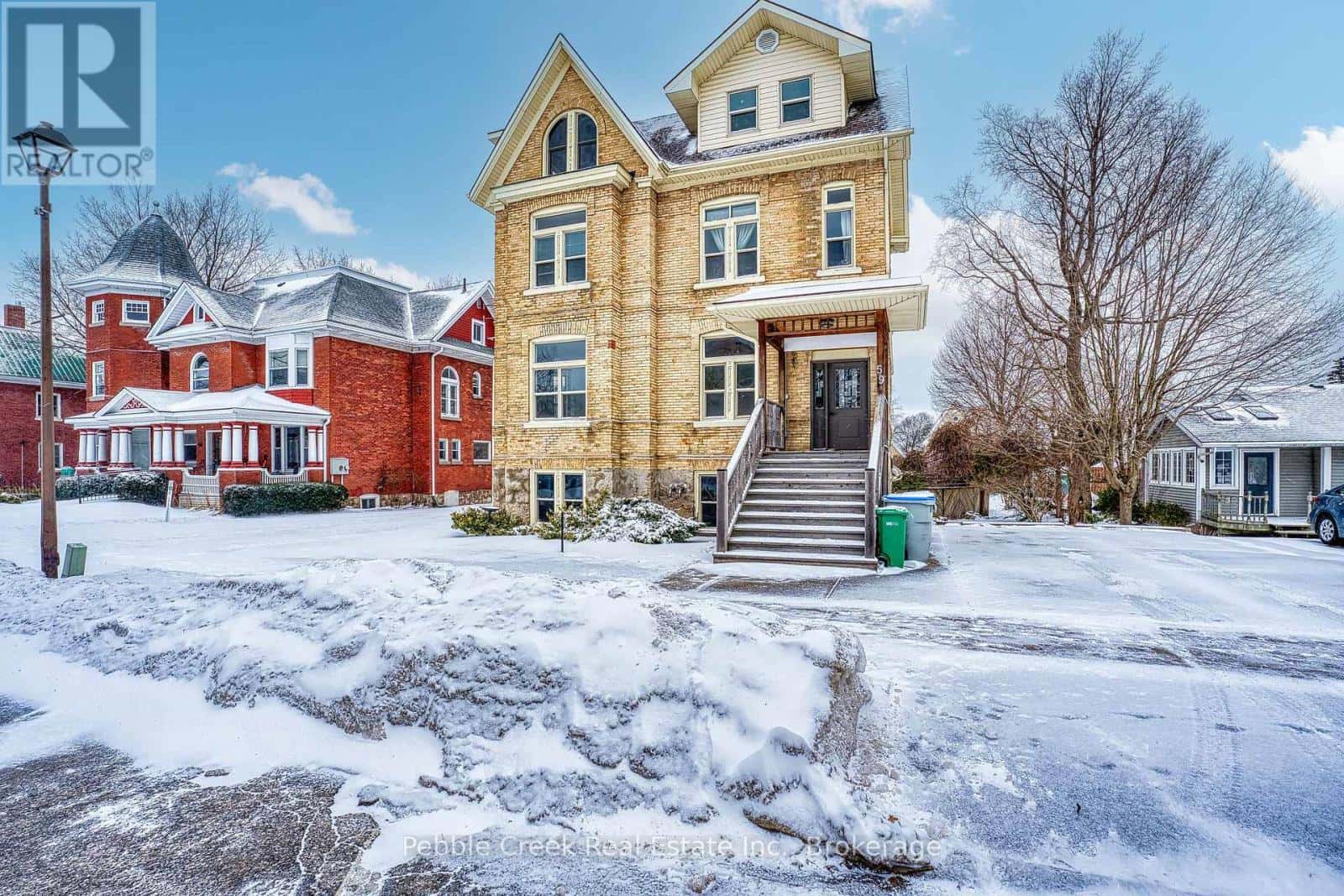 59 NORTH STREET N — Goderich (Goderich (Town)), Ontario - Photo 2 of 15