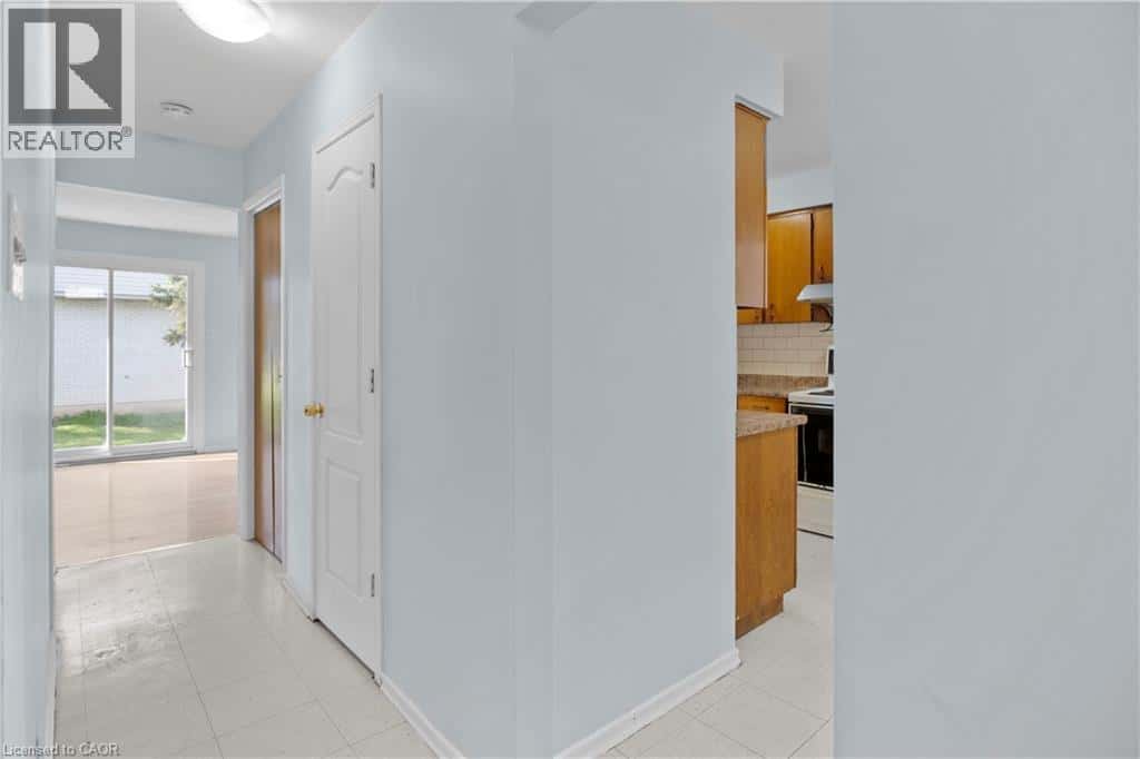 205 BOULLEE Street Unit# 26 — London, Ontario - Photo 3 of 15