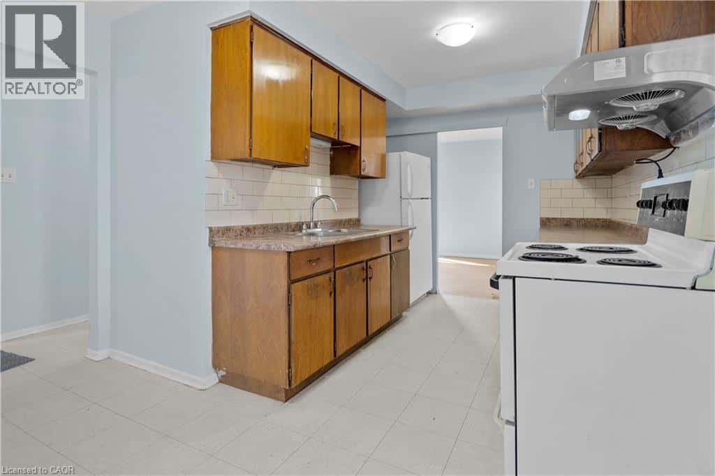 205 BOULLEE Street Unit# 26 — London, Ontario - Photo 5 of 15