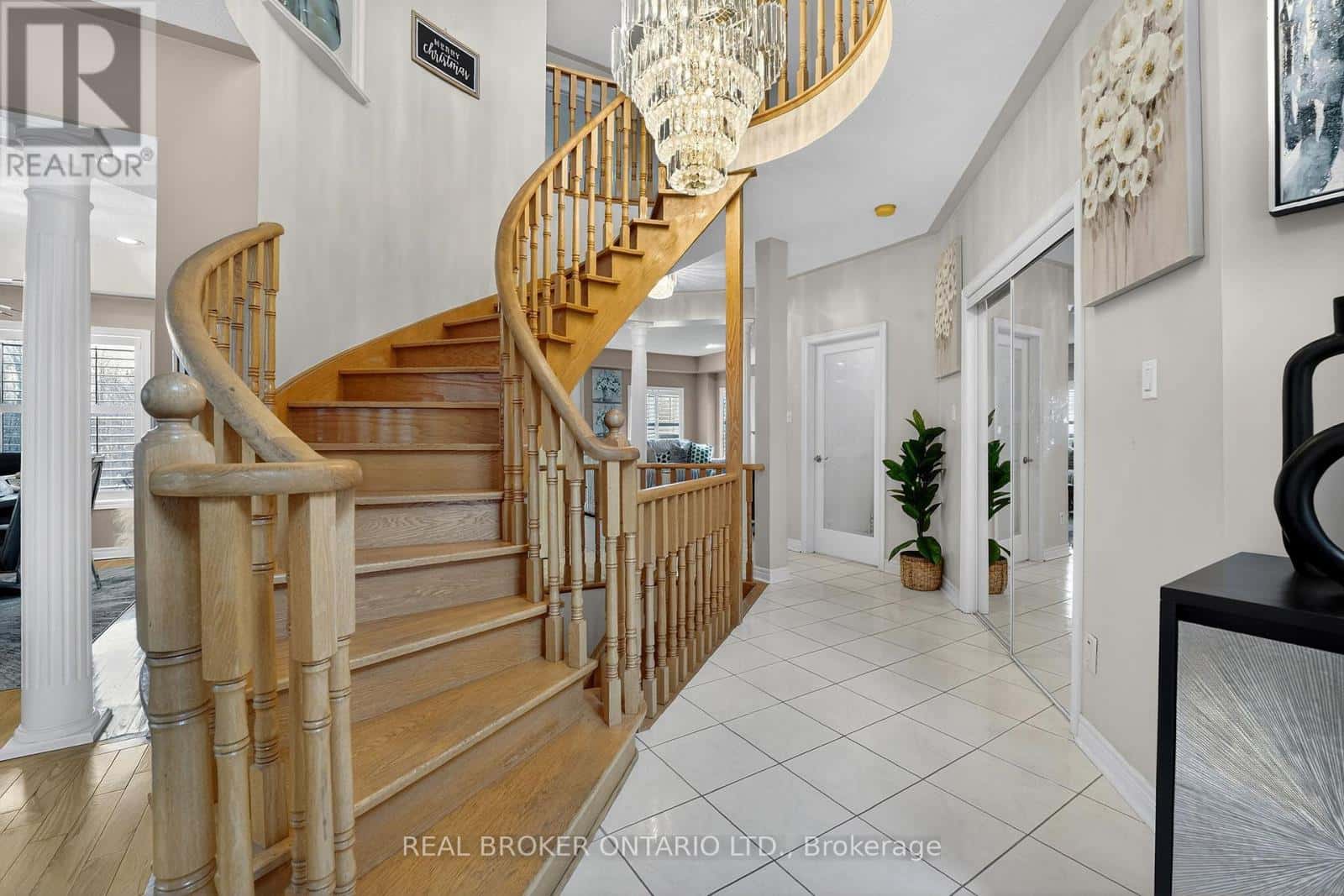 39 PINEBROOK CIRCLE — Caledon, Ontario - Photo 4 of 50