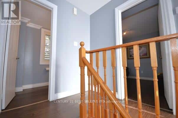 100 - 107 BRISTOL ROAD E — Mississauga (Hurontario), Ontario - Photo 4 of 30