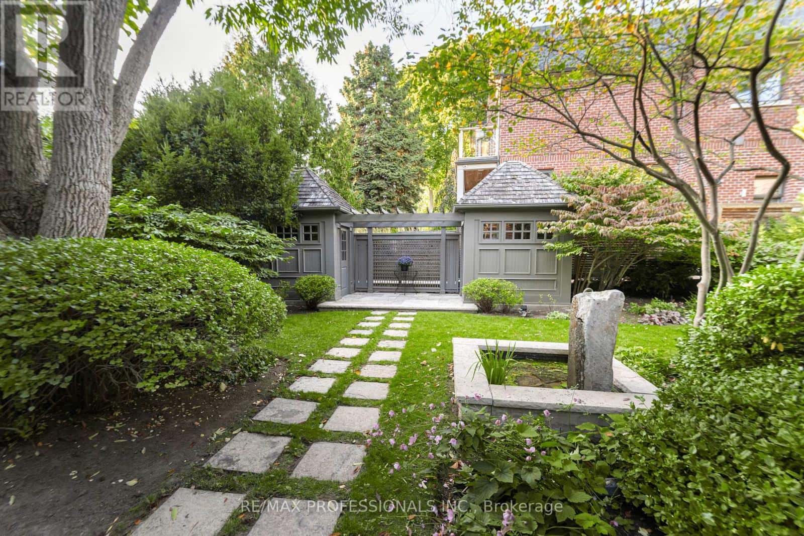 80 KINGSWAY CRESCENT — Toronto (Kingsway South), Ontario - Photo 2 of 50