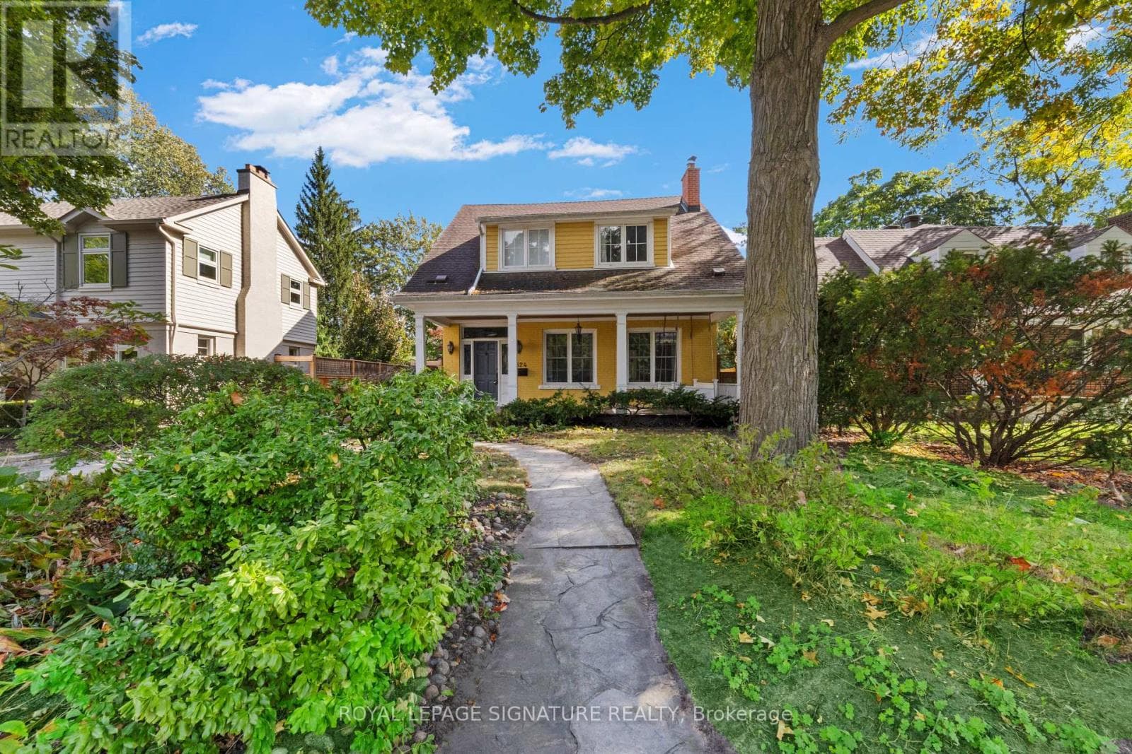 324 SPRUCE STREET — Oakville (OO Old Oakville), Ontario - Main photo