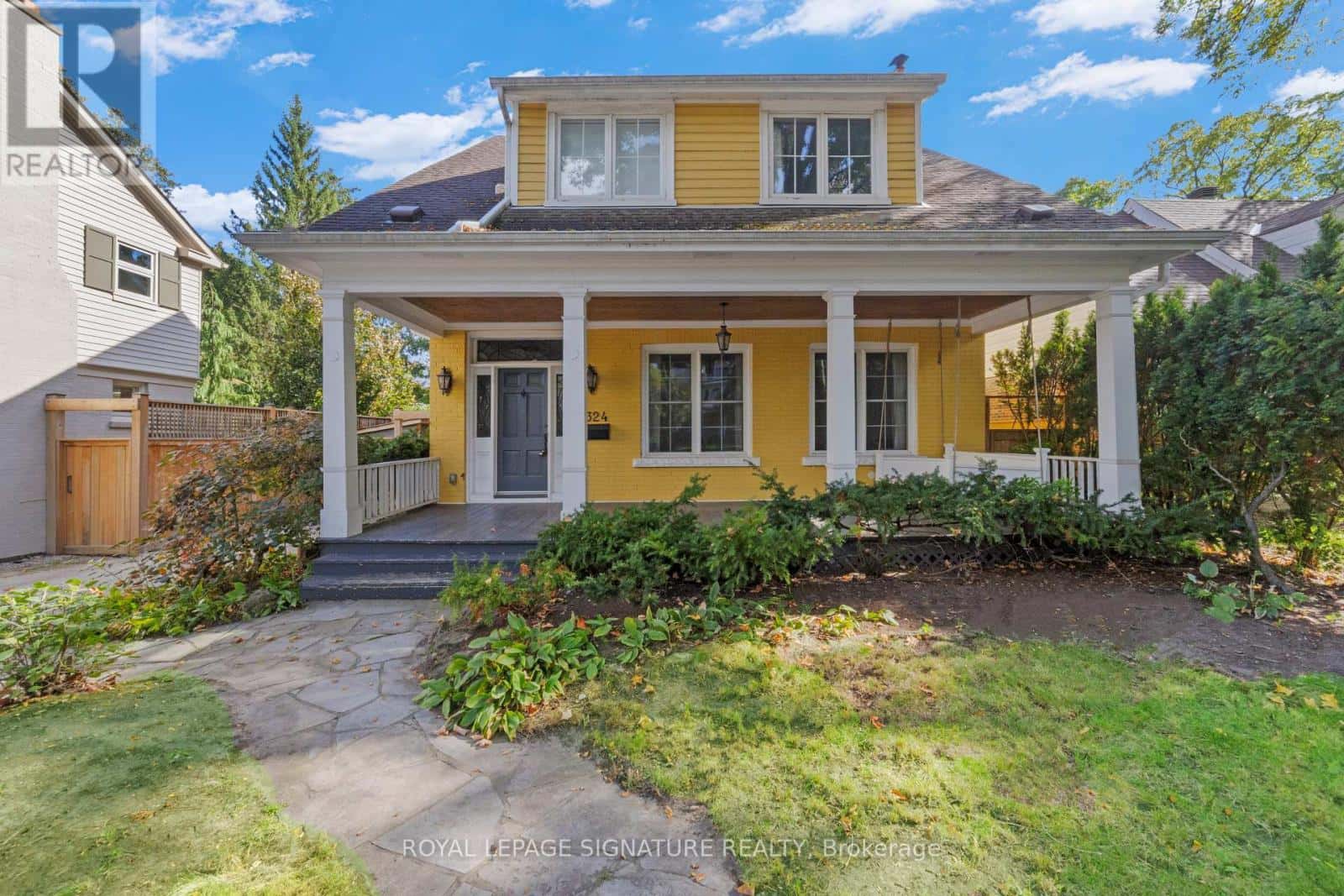 324 SPRUCE STREET — Oakville (OO Old Oakville), Ontario - Photo 3 of 12