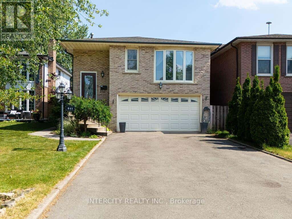 841 COULSON AVENUE — Milton (TM Timberlea), Ontario - Photo 2 of 50