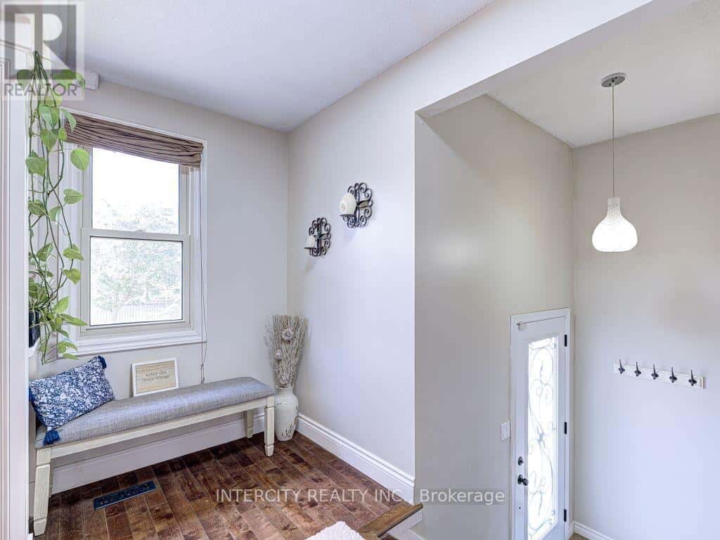 841 COULSON AVENUE — Milton (TM Timberlea), Ontario - Photo 4 of 50