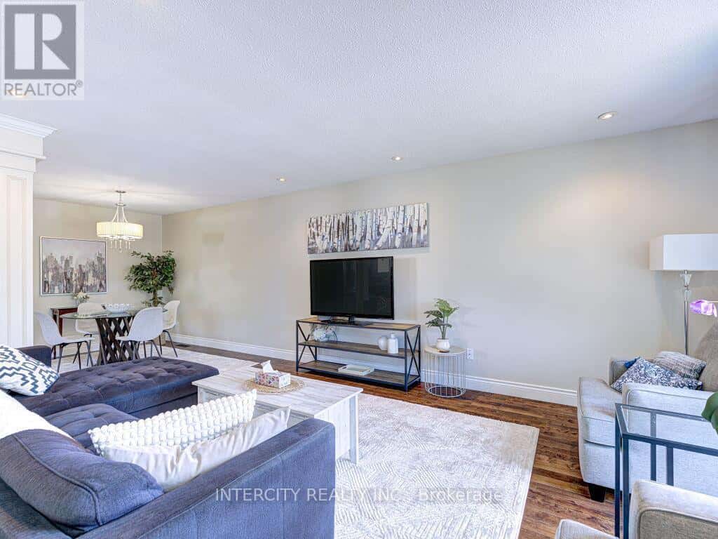 841 COULSON AVENUE — Milton (TM Timberlea), Ontario - Photo 5 of 50