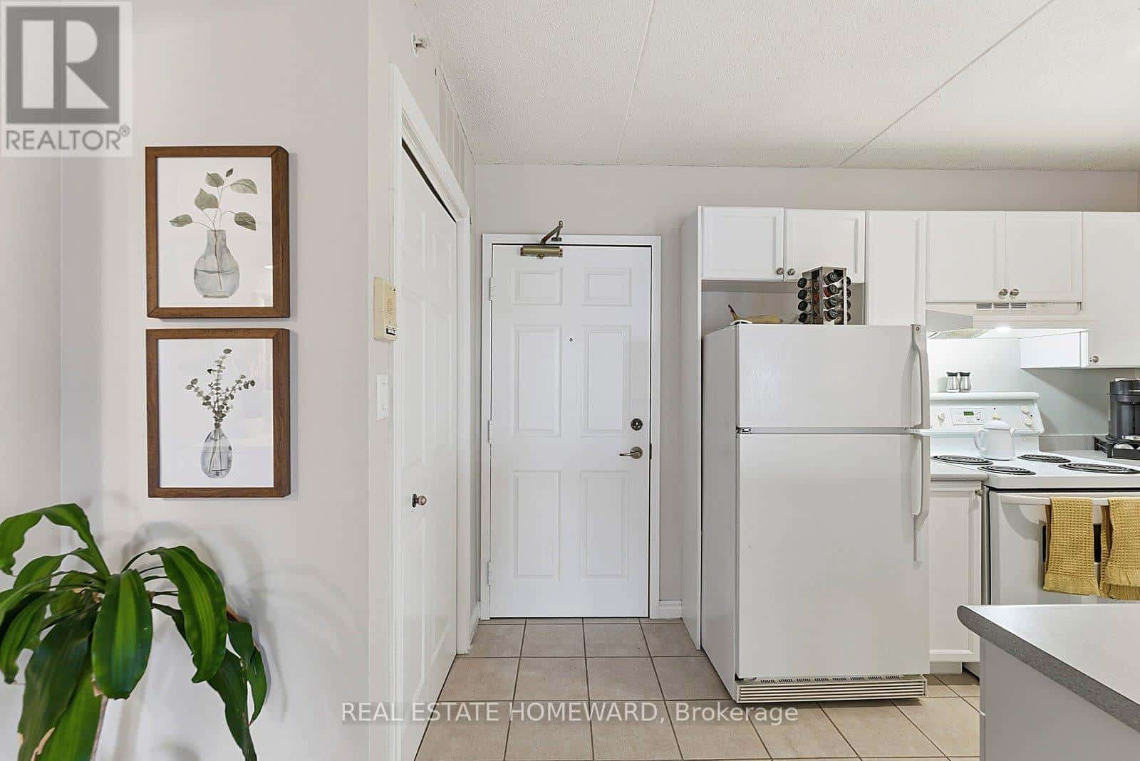 309 - 1451 WALKER'S LINE — Burlington (Tansley), Ontario - Photo 5 of 39