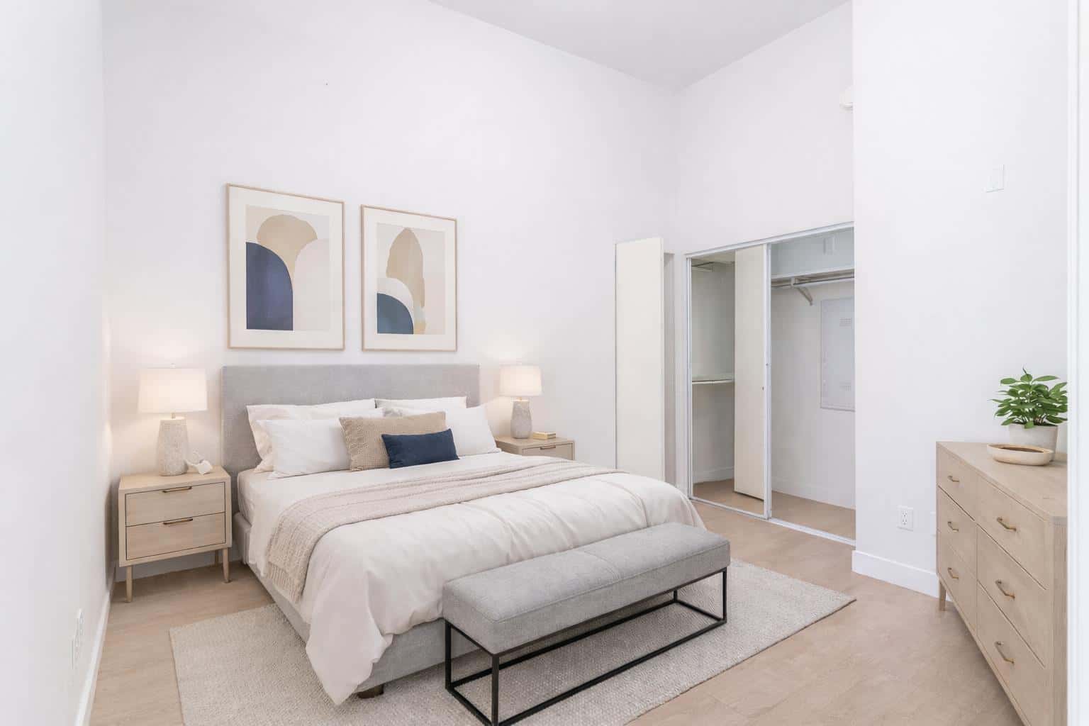 410 13919 FRASER HIGHWAY — Surrey, British Columbia - Photo 5 of 32