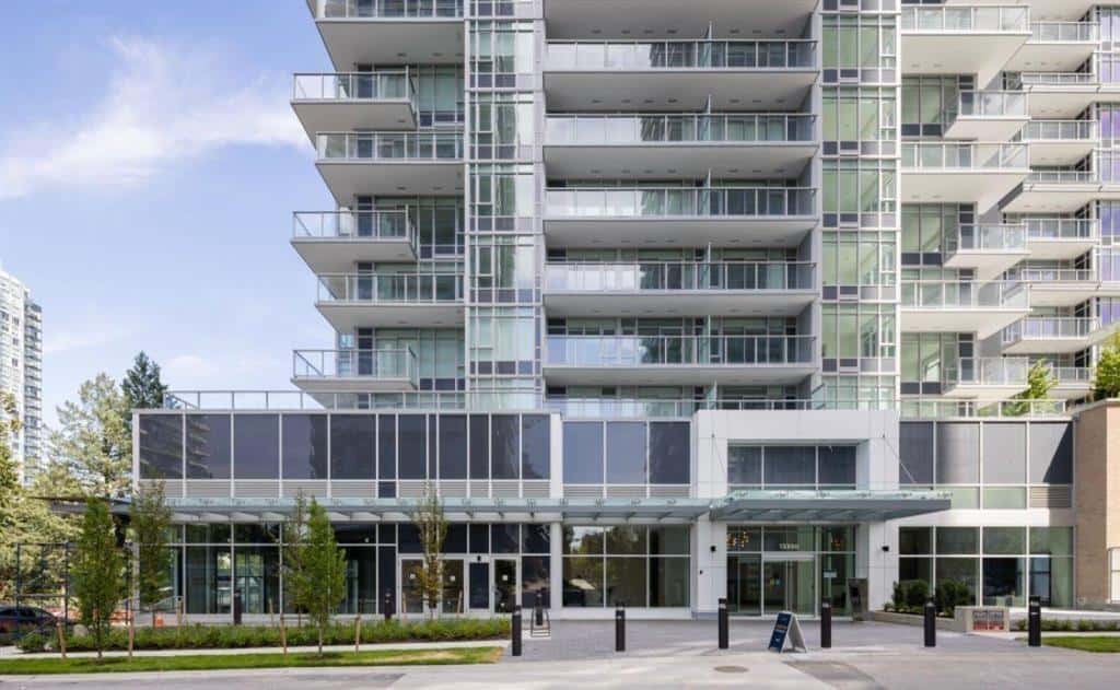 3211 13350 CENTRAL AVENUE — Surrey, British Columbia - Photo 2 of 26