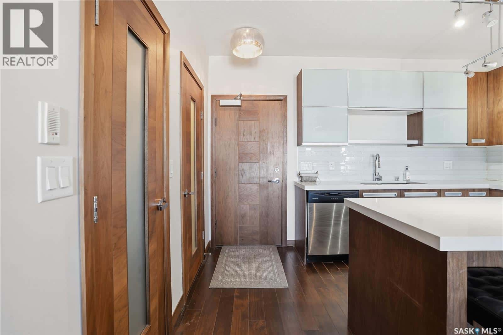 414 2101 Heseltine ROAD — Regina, Saskatchewan - Photo 4 of 37