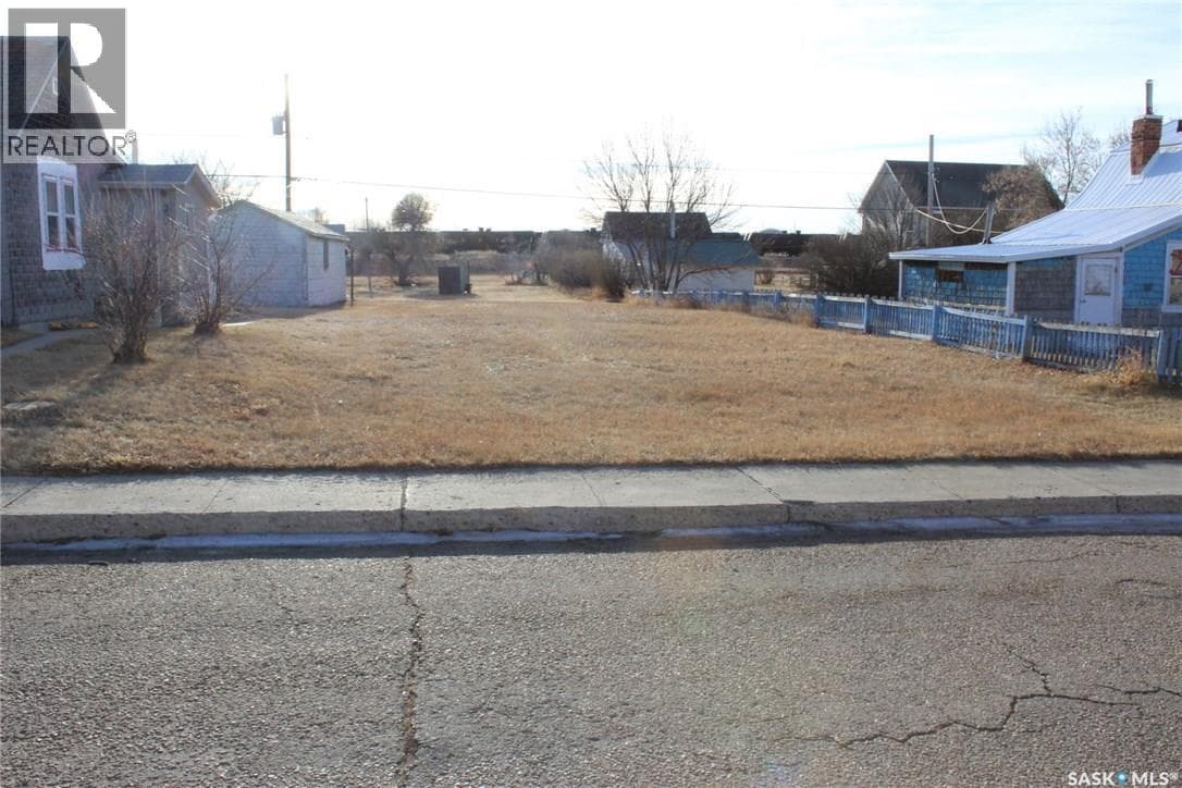 274 2nd AVENUE E — Shaunavon, Saskatchewan - Main photo