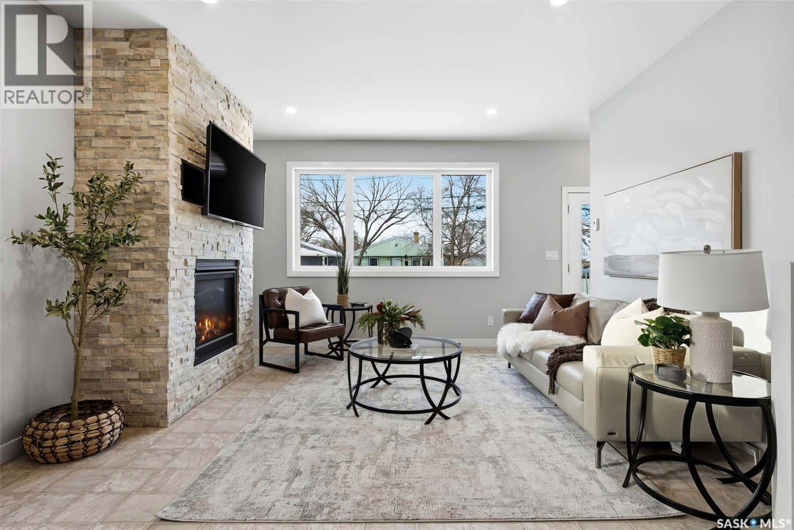 2168 Wascana STREET — Regina, Saskatchewan - Photo 5 of 40