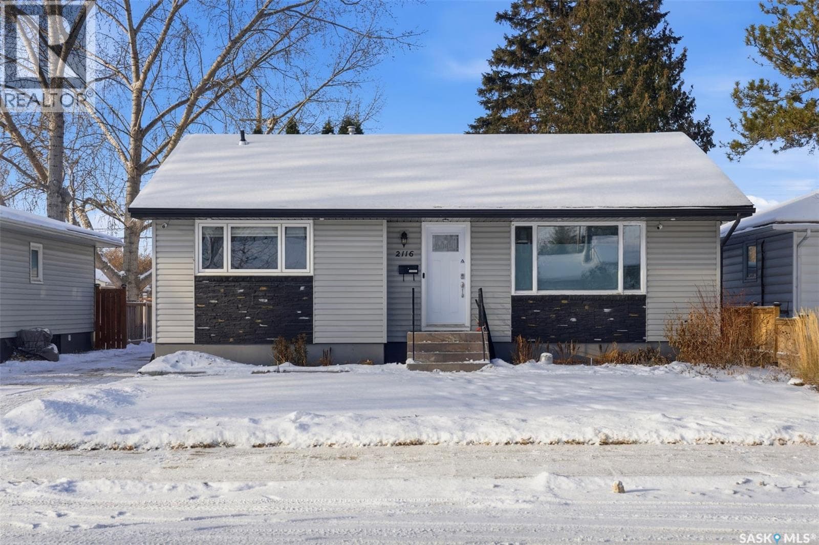 2116 Cumberland AVENUE S — Saskatoon, Saskatchewan - Main photo