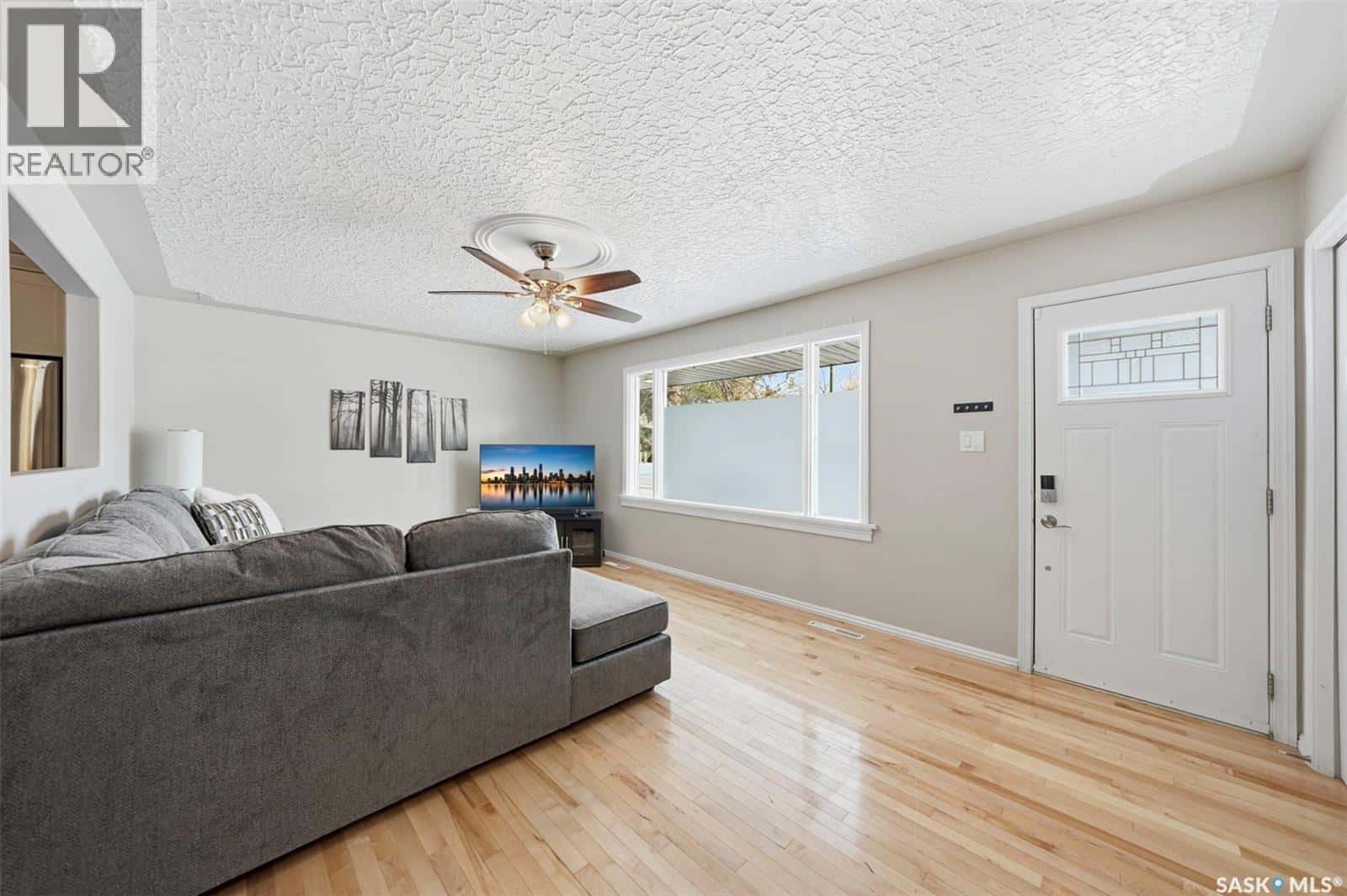 2116 Cumberland AVENUE S — Saskatoon, Saskatchewan - Photo 5 of 49